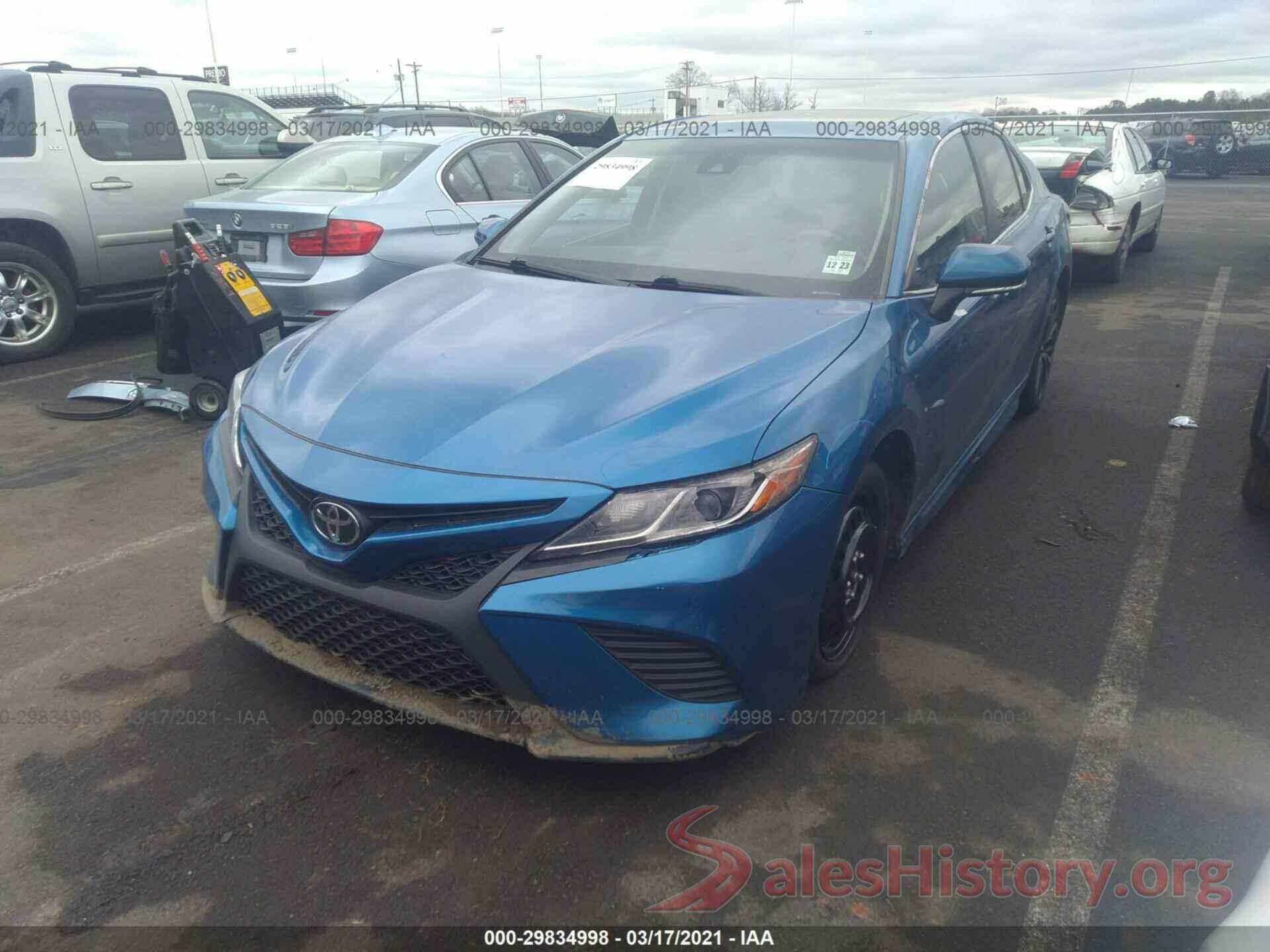 4T1B11HK8JU030015 2018 TOYOTA CAMRY