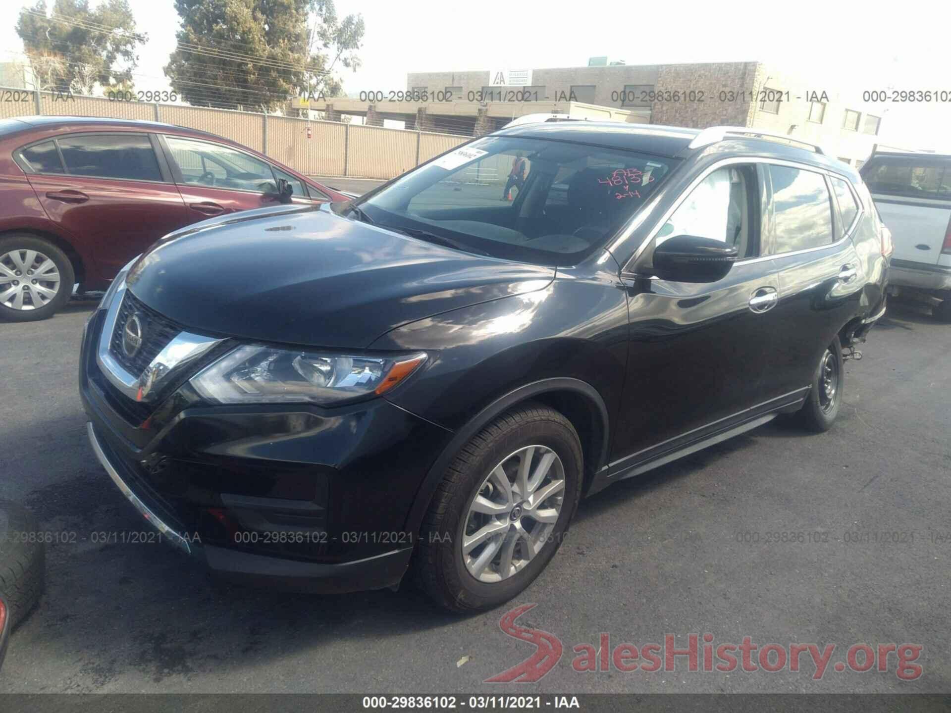 KNMAT2MT5JP519825 2018 NISSAN ROGUE