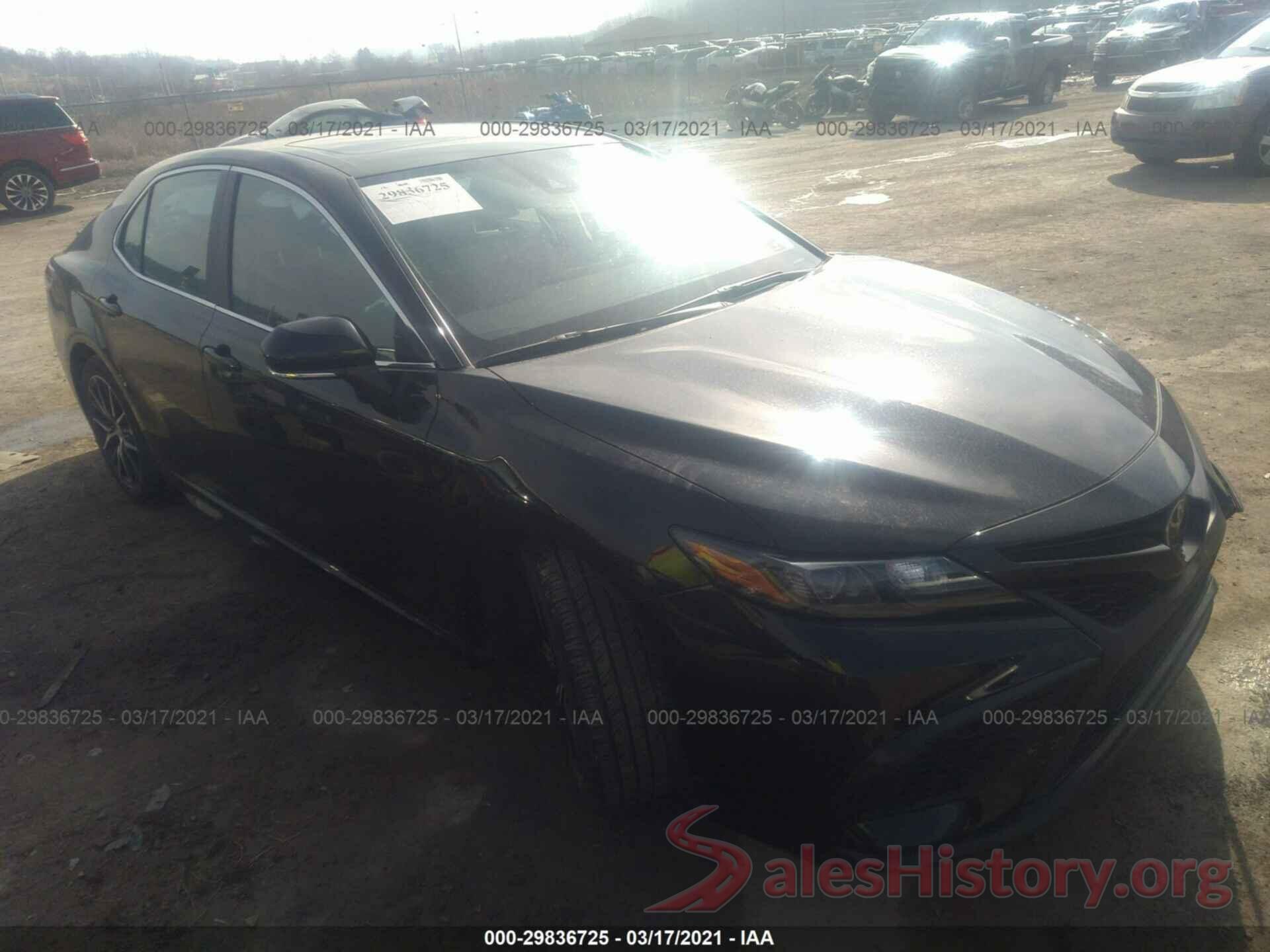 4T1G11BK8MU025982 2021 TOYOTA CAMRY