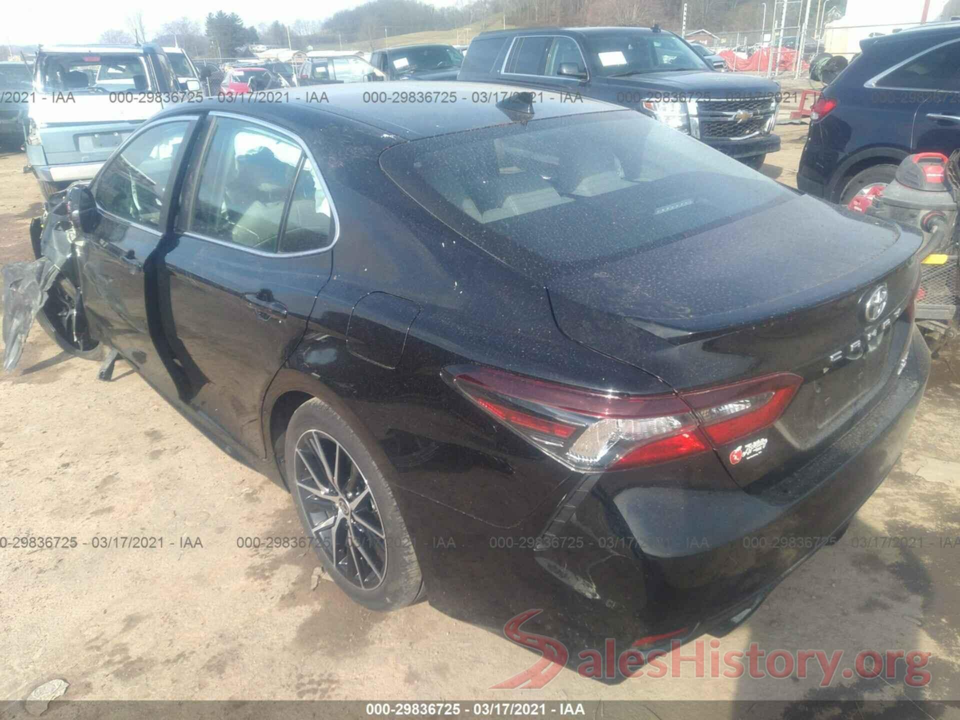 4T1G11BK8MU025982 2021 TOYOTA CAMRY