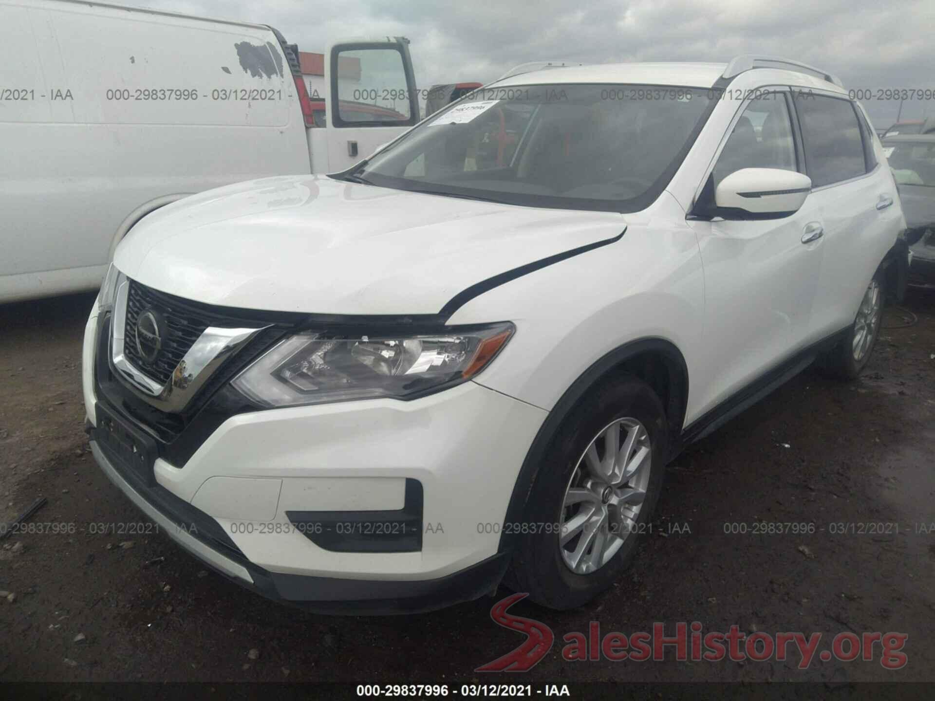 KNMAT2MT7JP595000 2018 NISSAN ROGUE