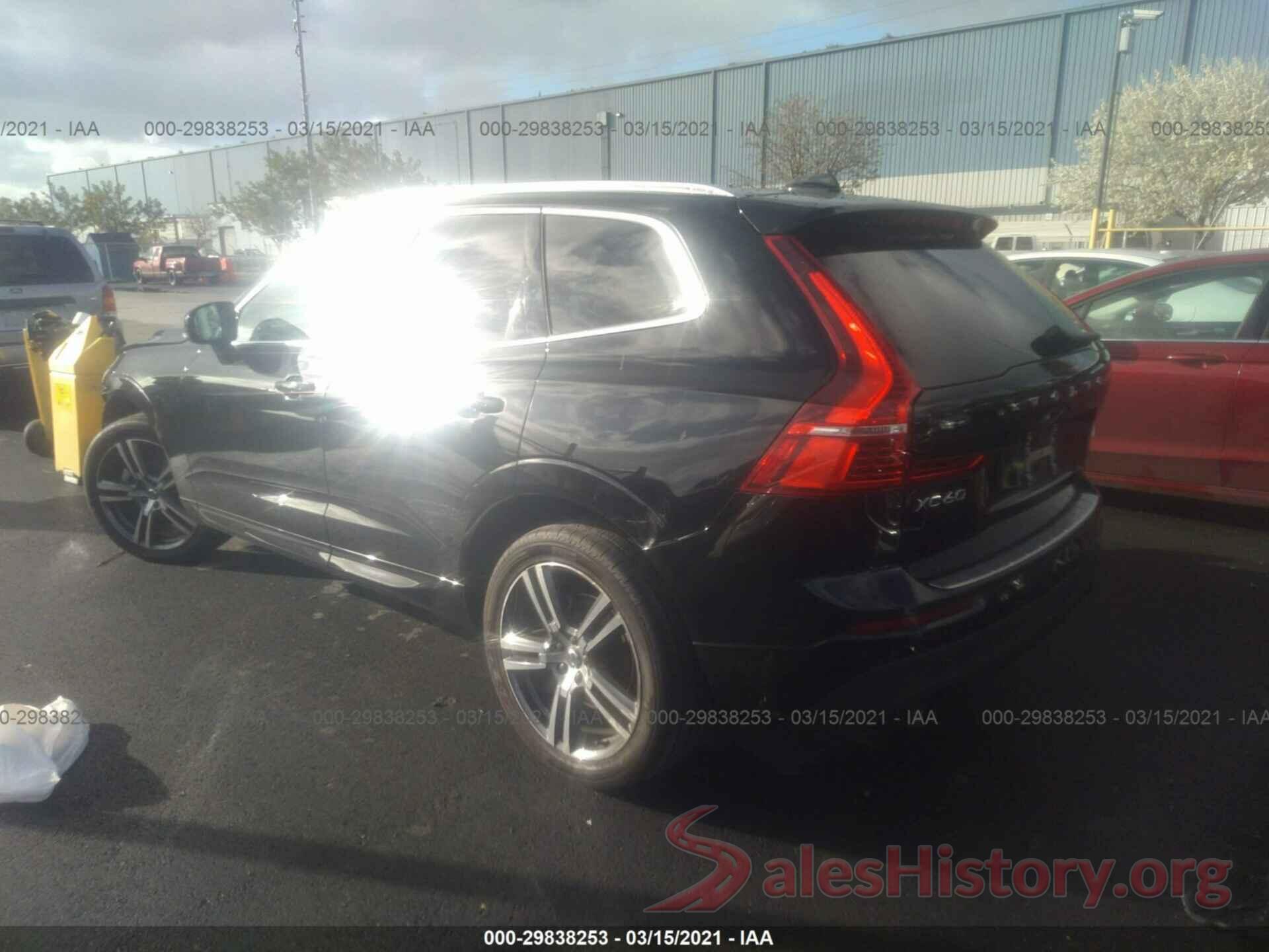 LYV102RKXJB083171 2018 VOLVO XC60