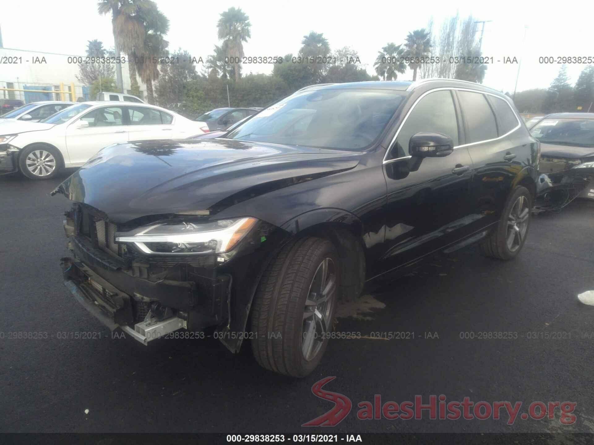 LYV102RKXJB083171 2018 VOLVO XC60