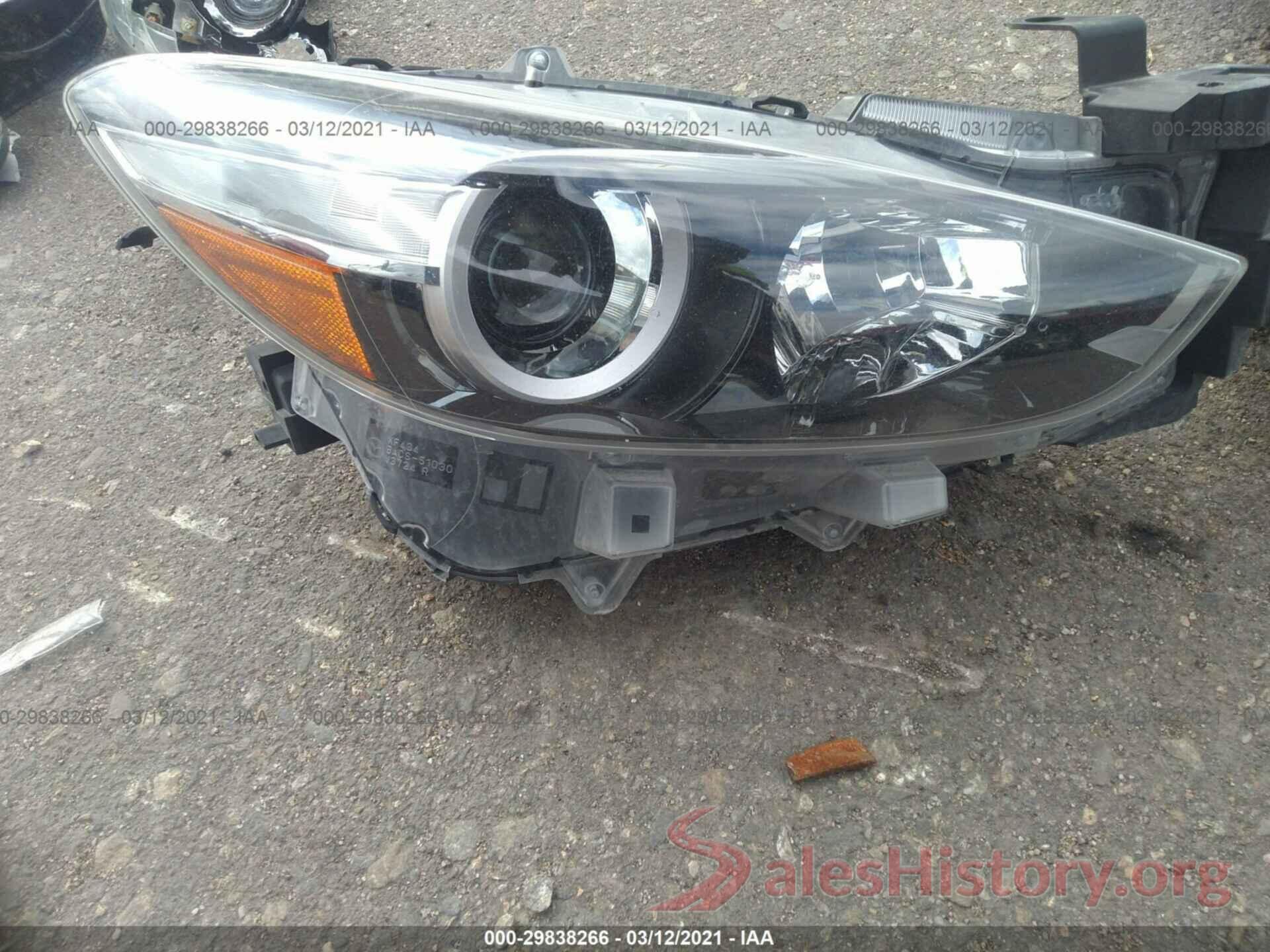 3MZBN1U74JM261148 2018 MAZDA MAZDA3 4-DOOR