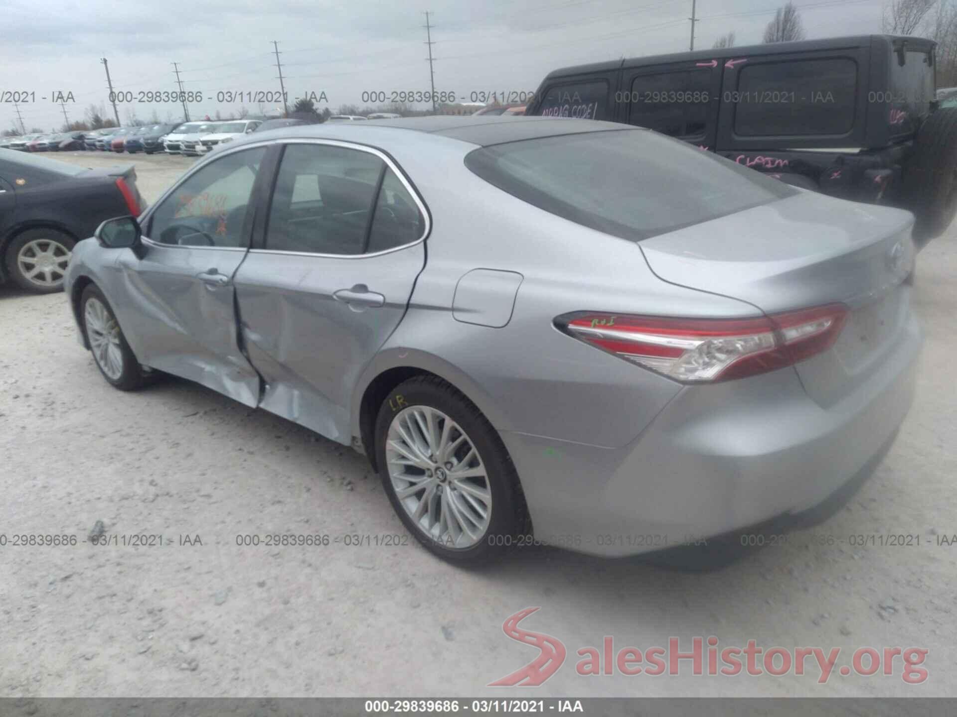 4T1B11HK0JU529648 2018 TOYOTA CAMRY