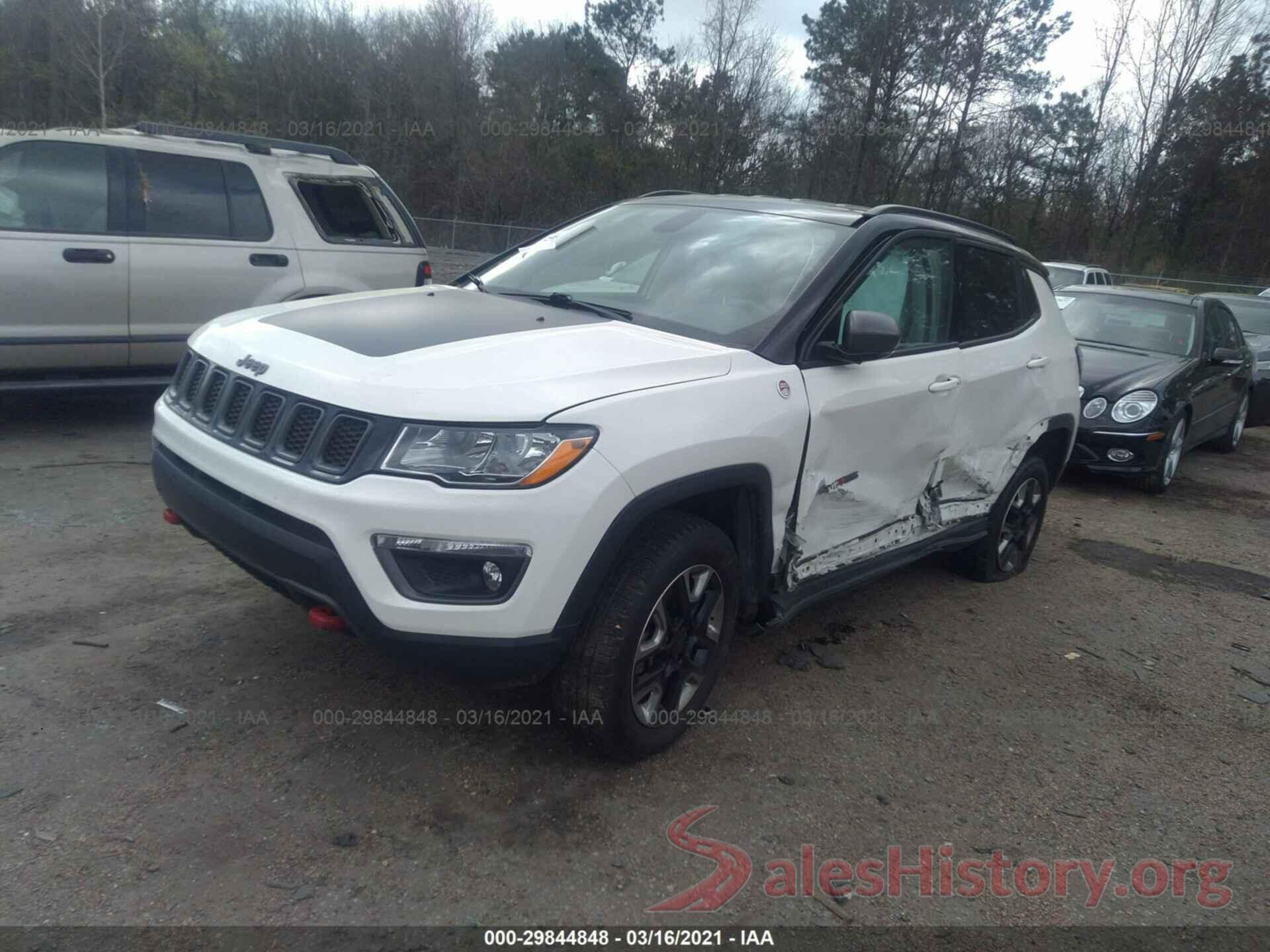 3C4NJDDB9JT136363 2018 JEEP COMPASS