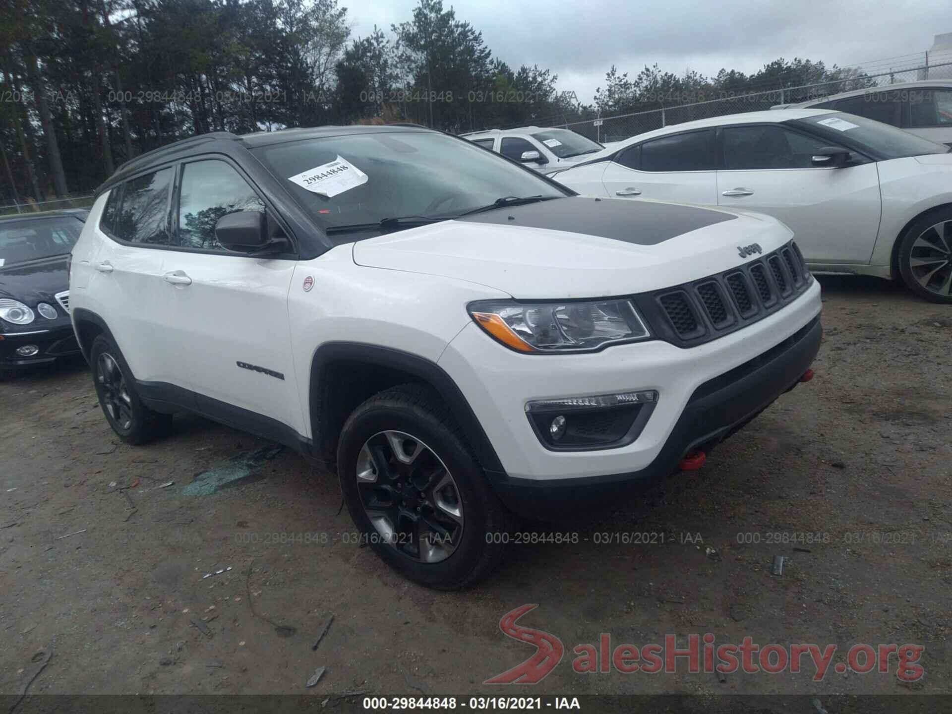 3C4NJDDB9JT136363 2018 JEEP COMPASS