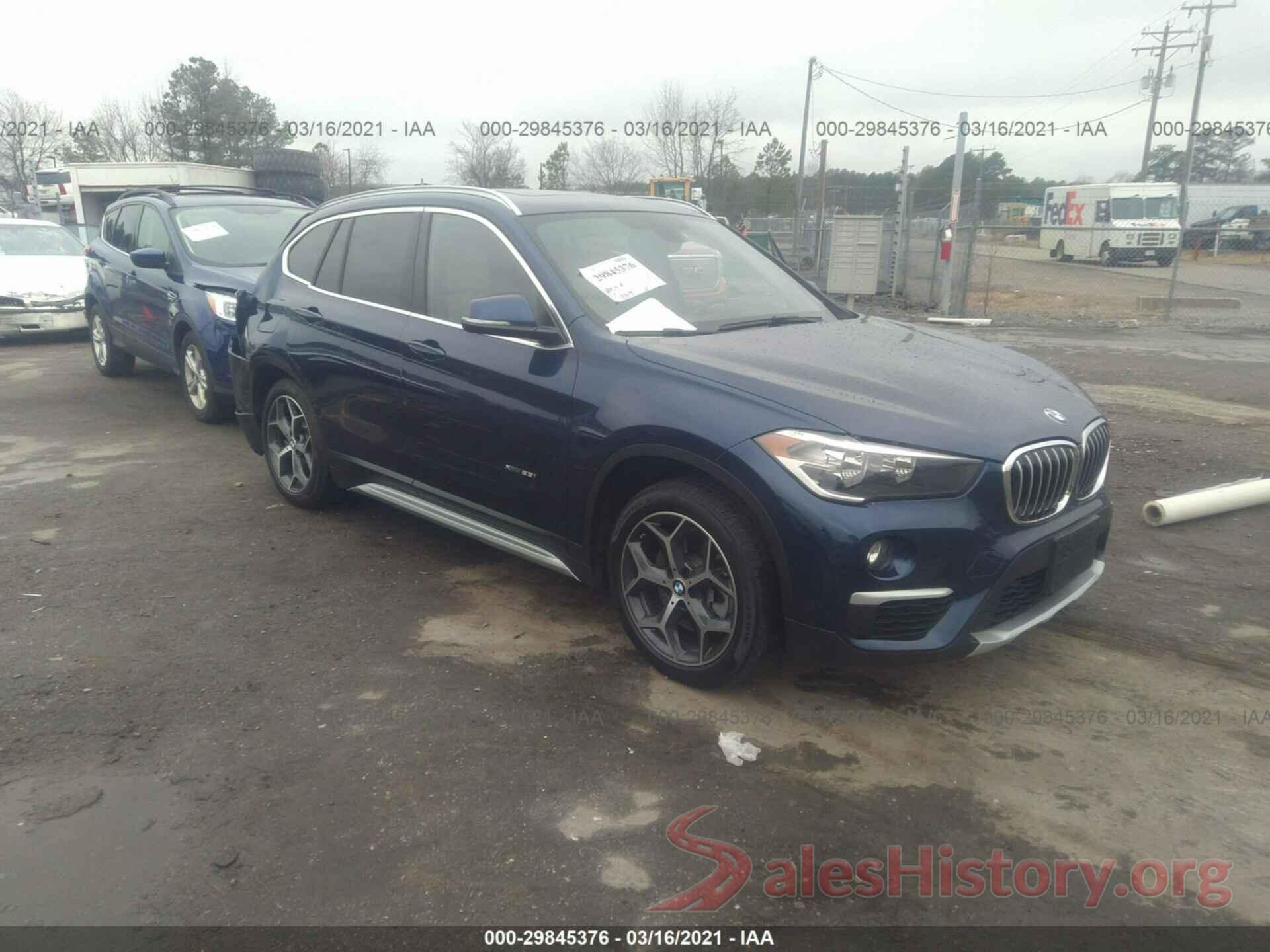 WBXHT3C33J5F92411 2018 BMW X1