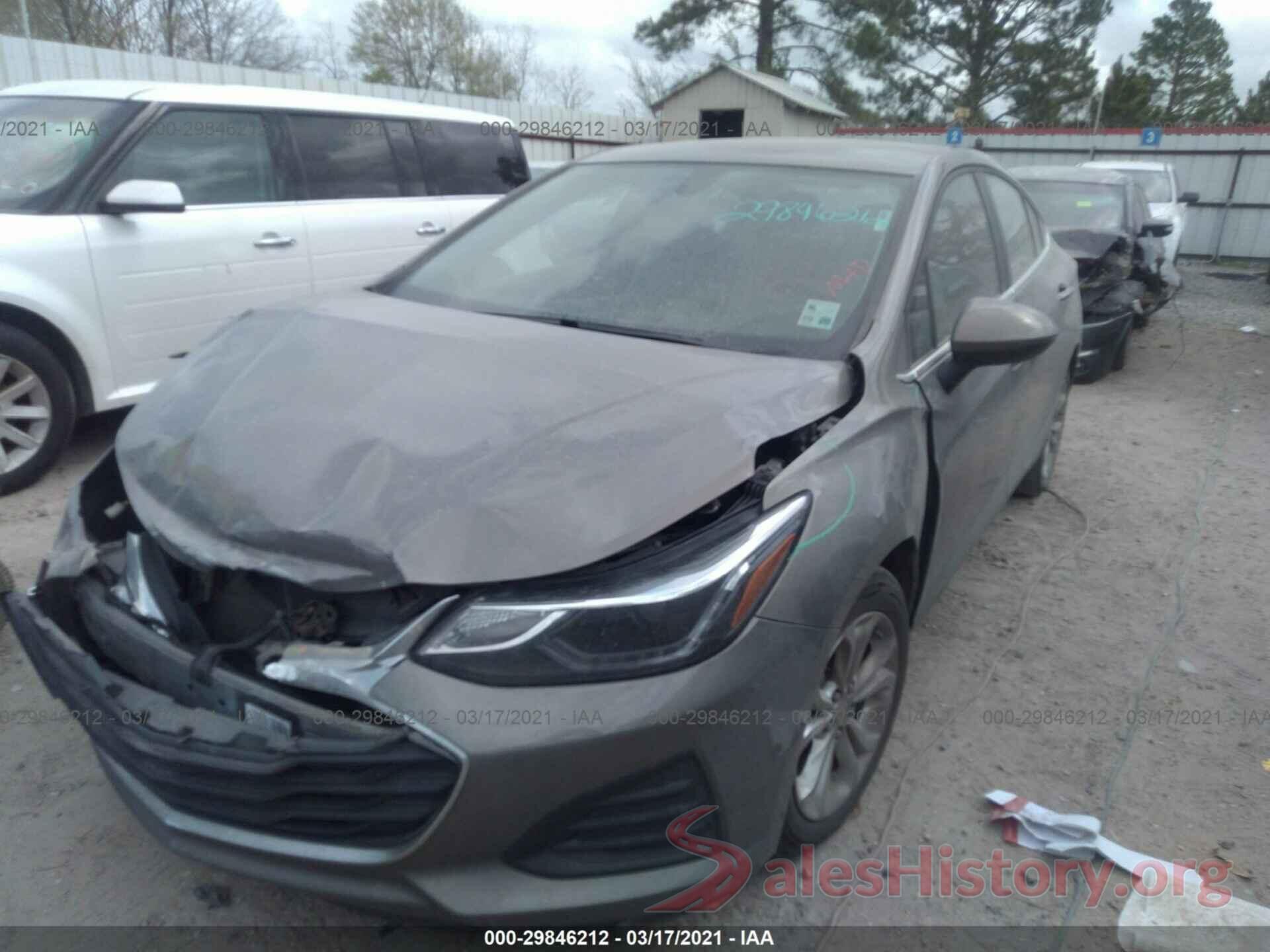 1G1BE5SM0K7101372 2019 CHEVROLET CRUZE