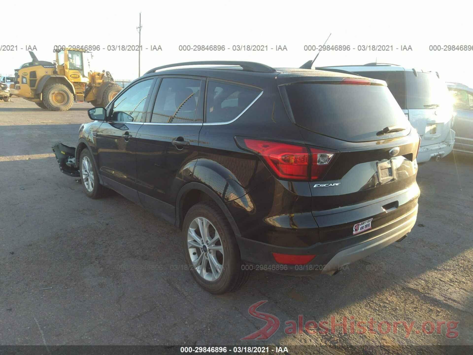 1FMCU9HD2KUB82935 2019 FORD ESCAPE