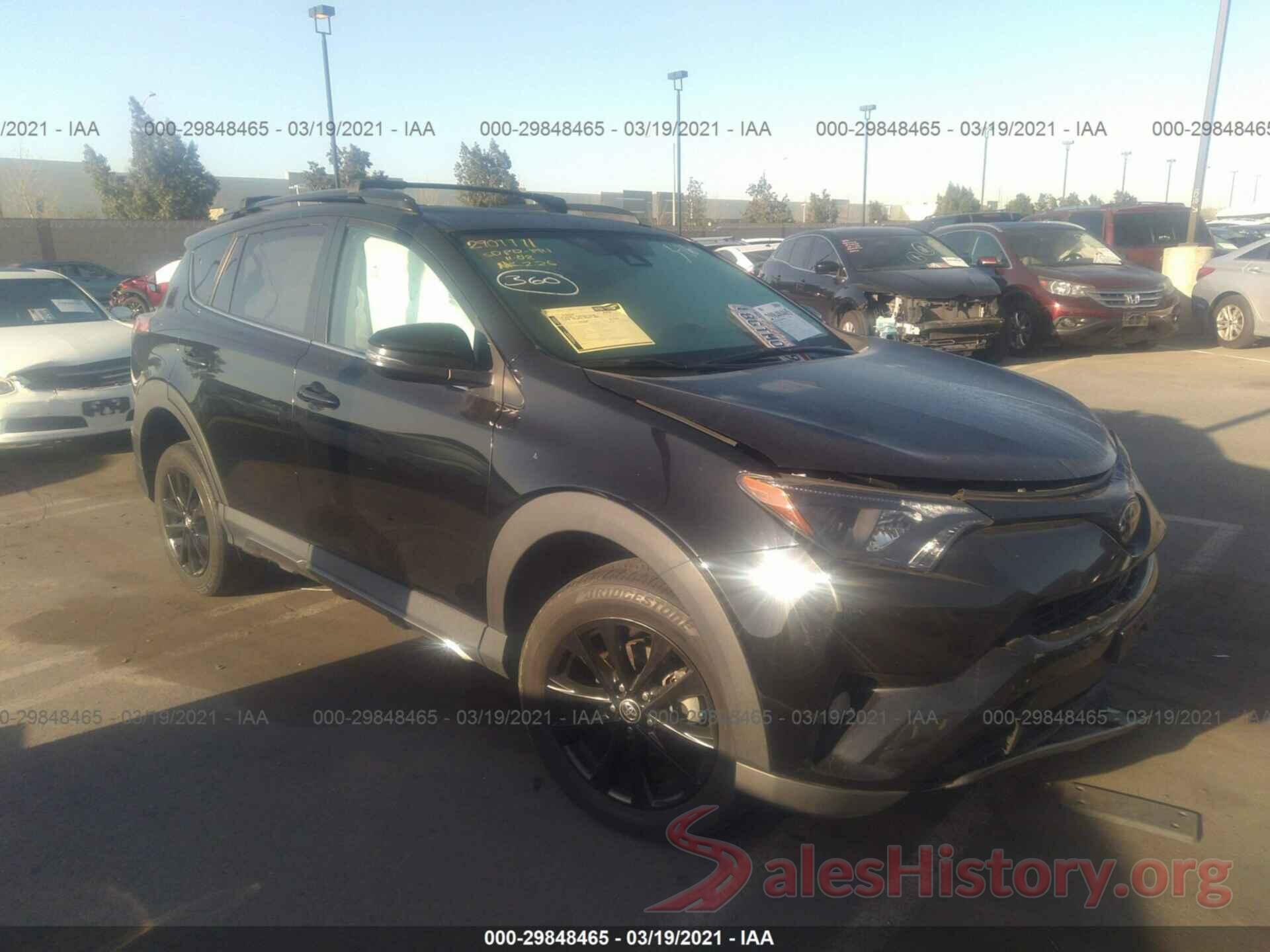 2T3RFREV0JW771117 2018 TOYOTA RAV4