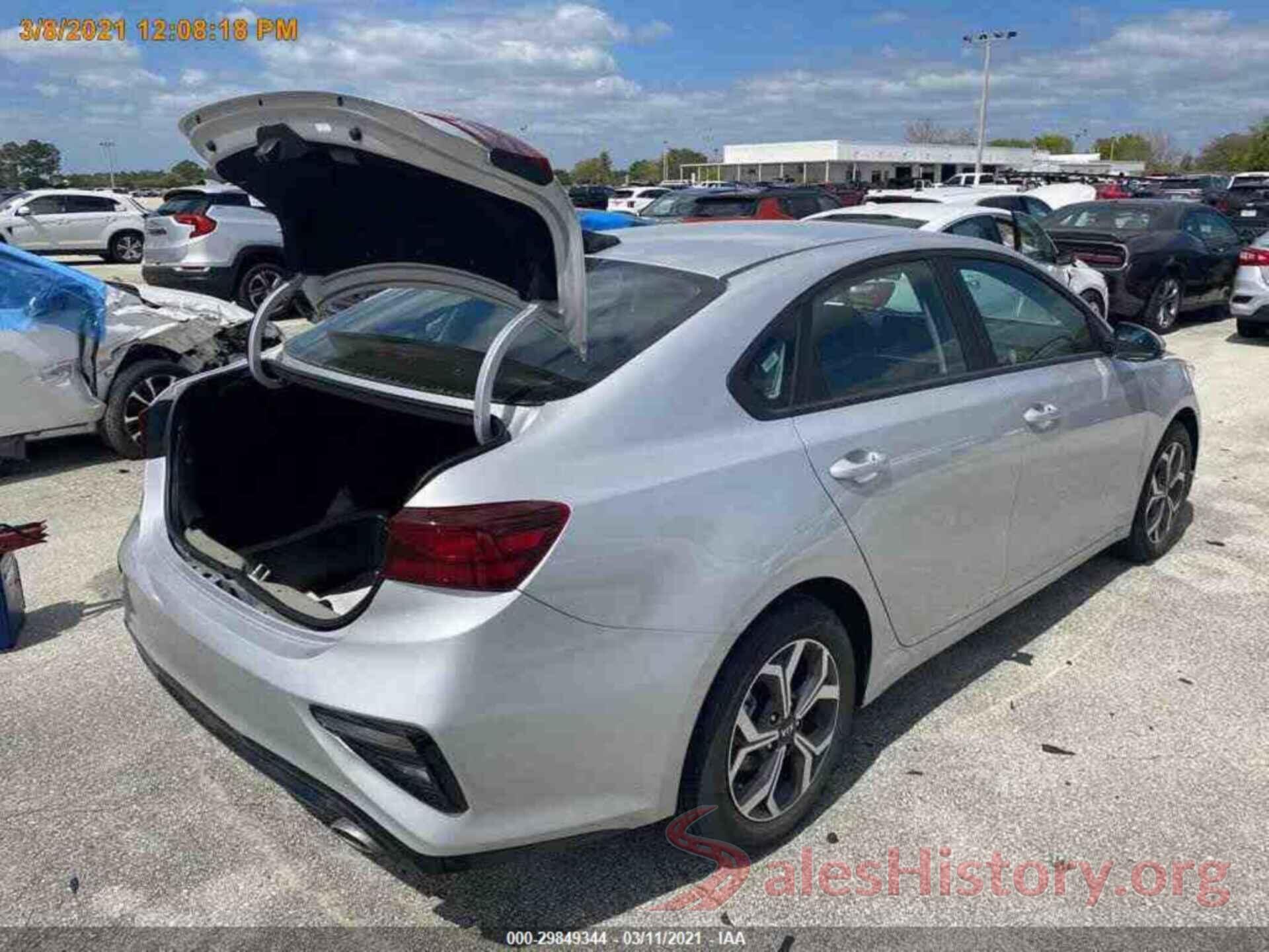 3KPF24AD7ME305800 2021 KIA FORTE