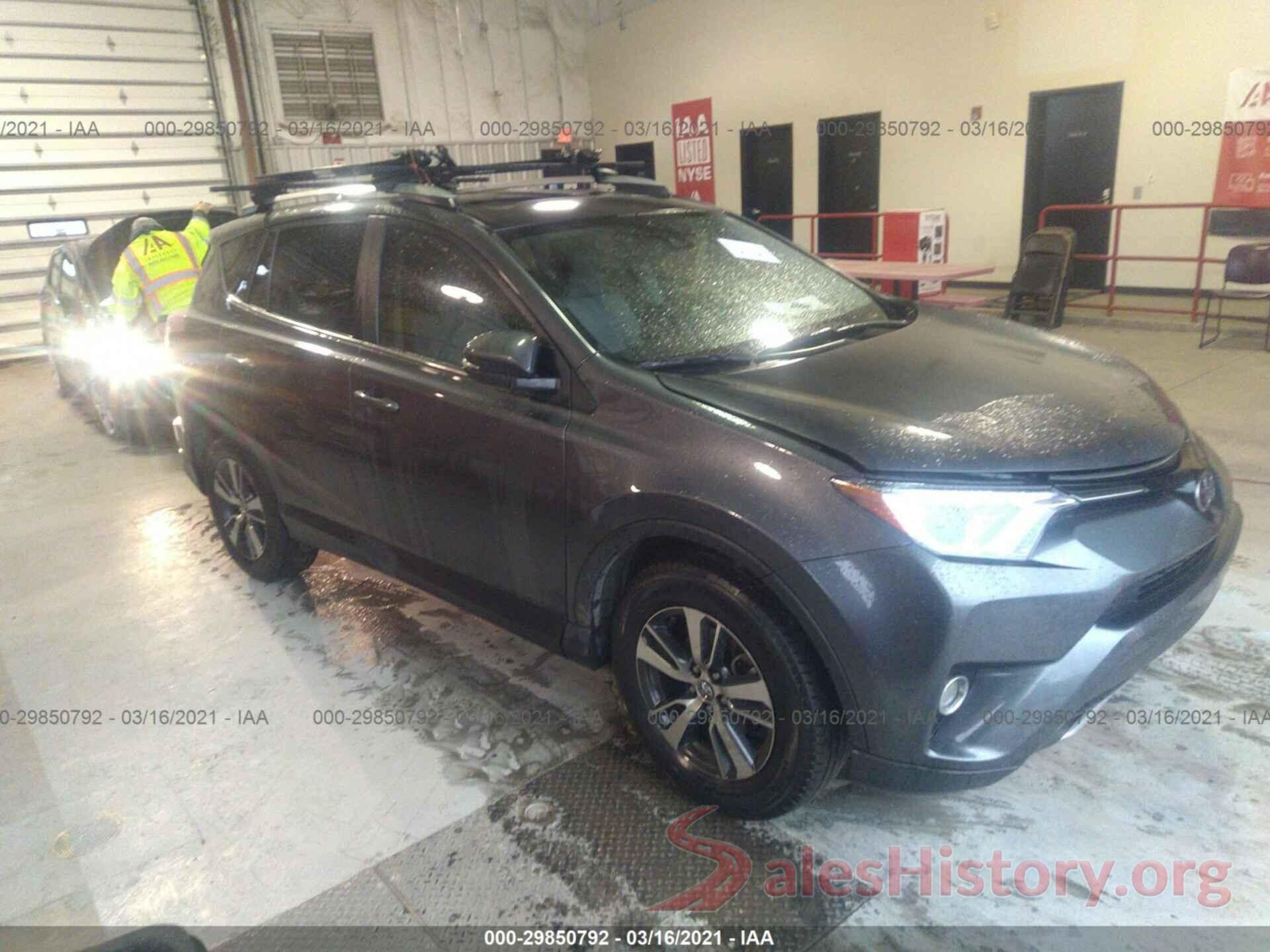 JTMWFREV1JD127755 2018 TOYOTA RAV4