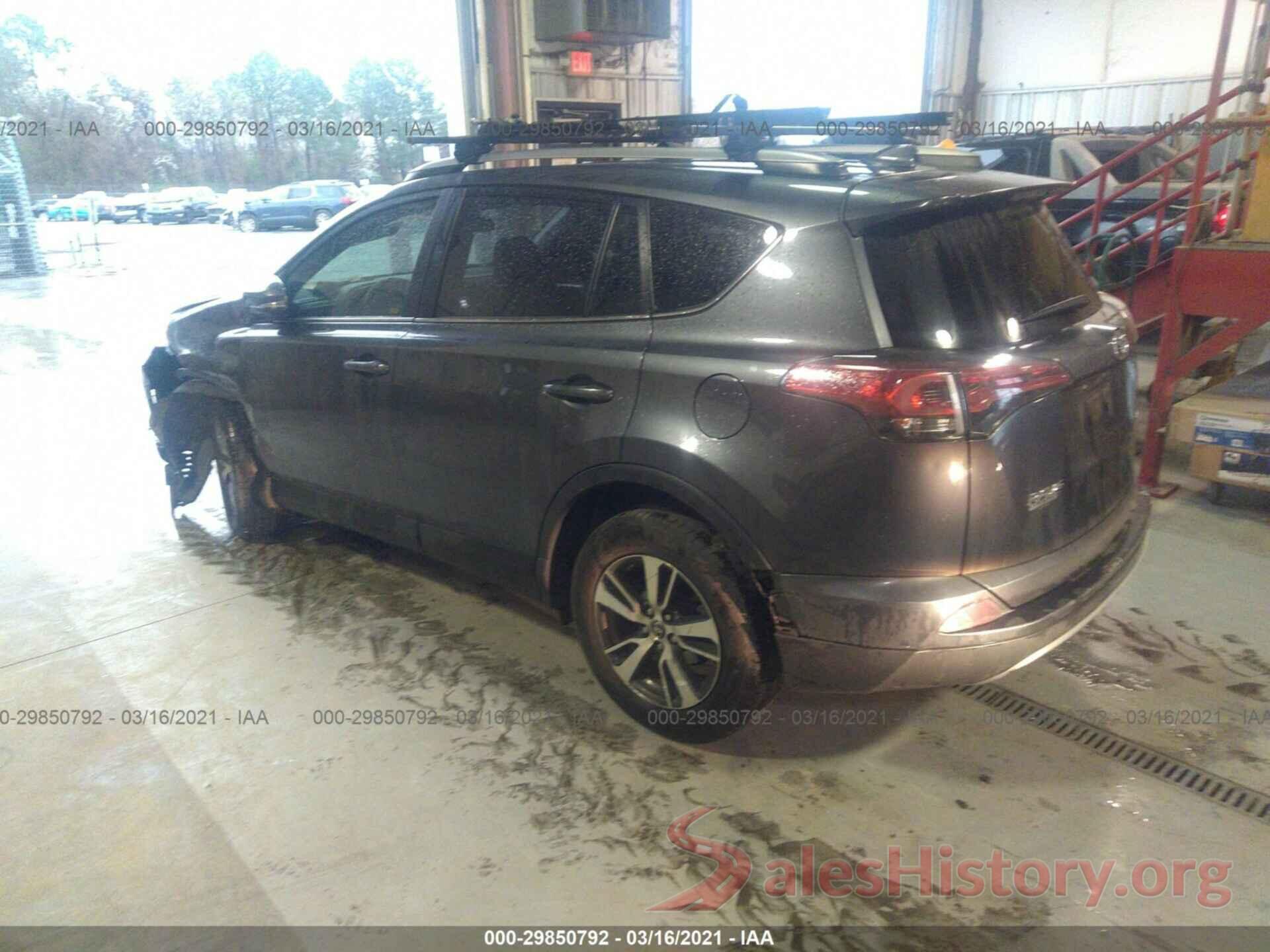 JTMWFREV1JD127755 2018 TOYOTA RAV4