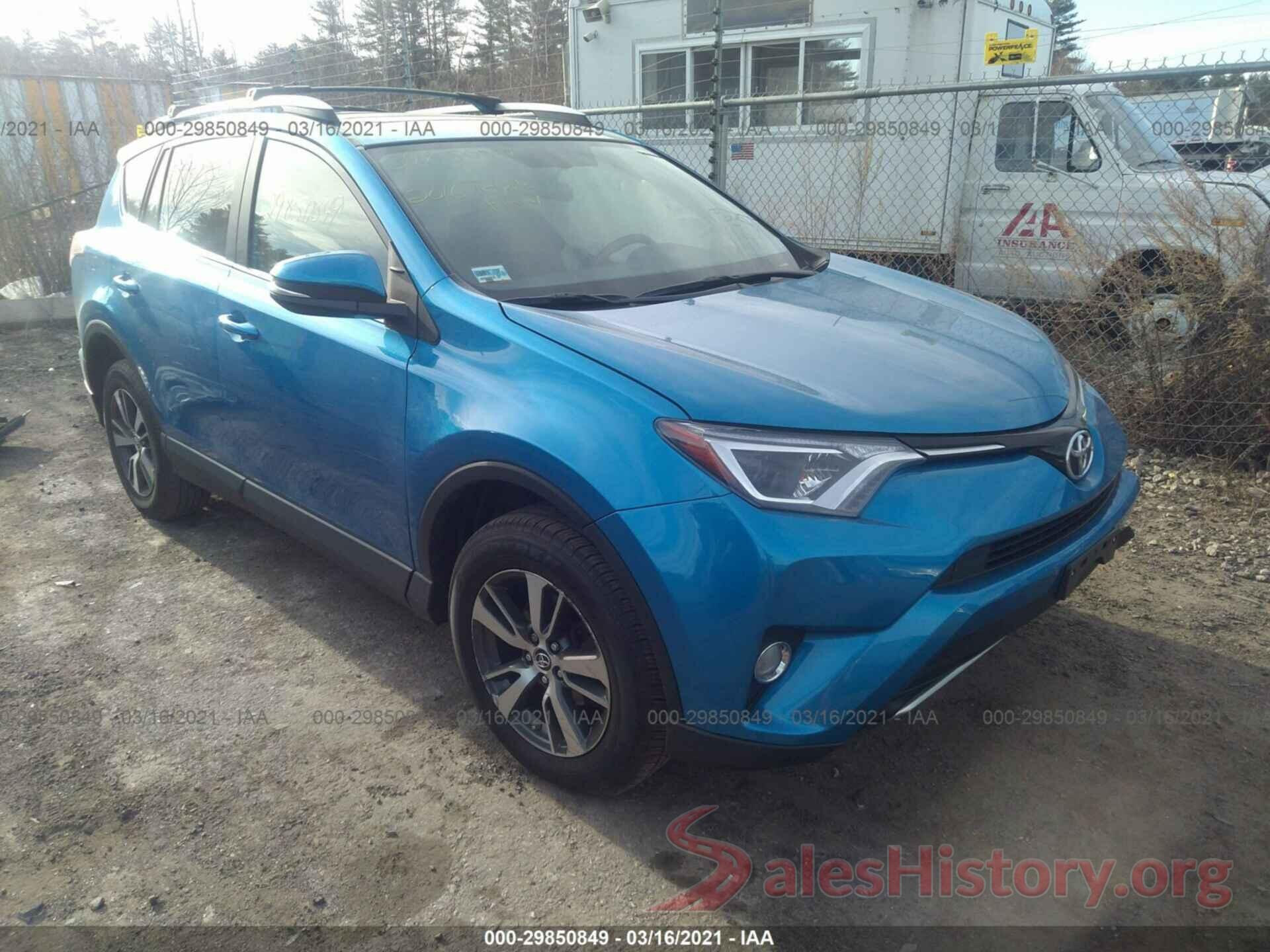 JTMRFREV9GJ052682 2016 TOYOTA RAV4