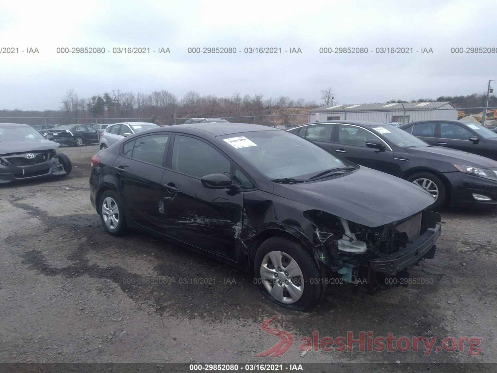 3KPFK4A78JE217957 2018 KIA FORTE