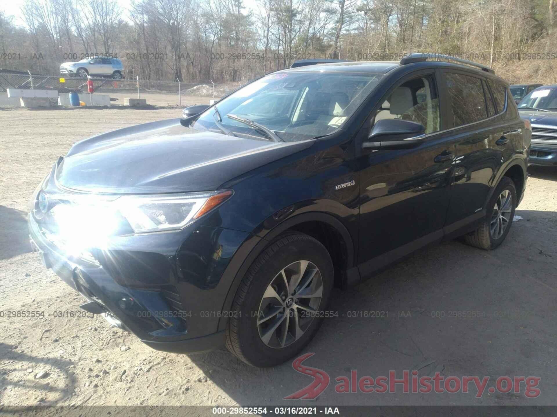 JTMRJREV1JD175560 2018 TOYOTA RAV4