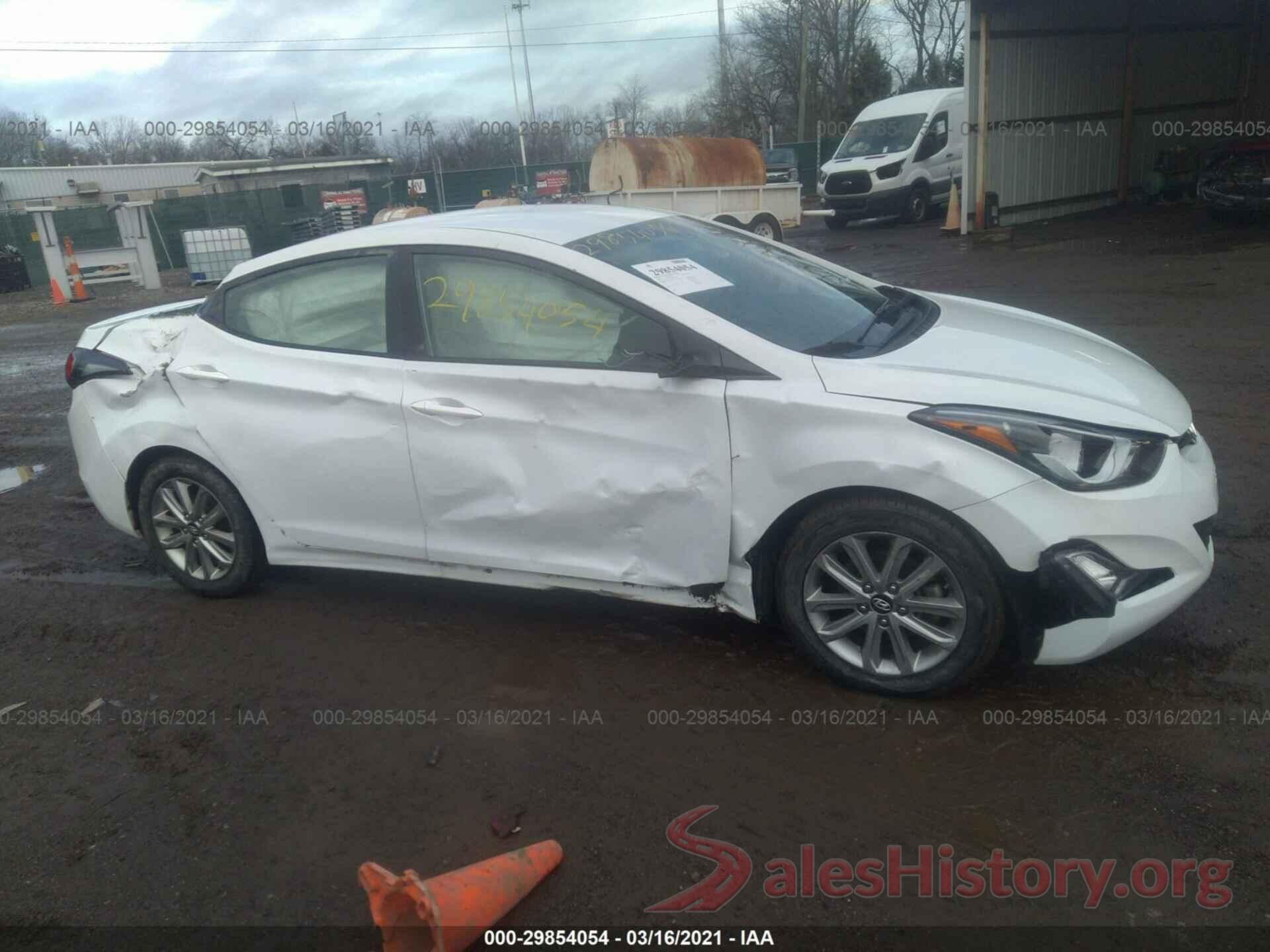 5NPDH4AE1GH770443 2016 HYUNDAI ELANTRA