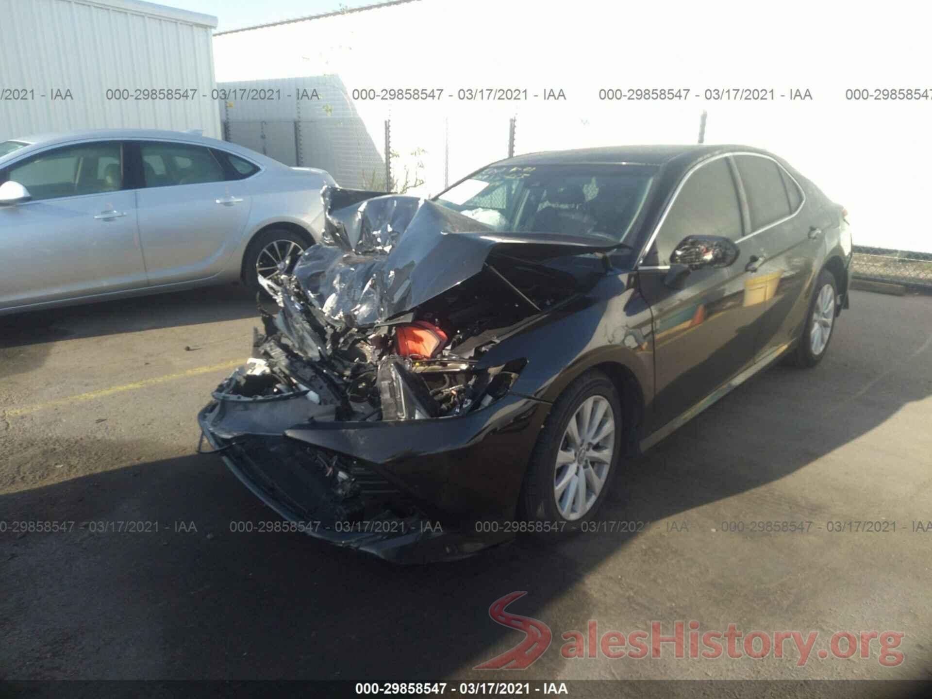 4T1B11HK7JU571444 2018 TOYOTA CAMRY