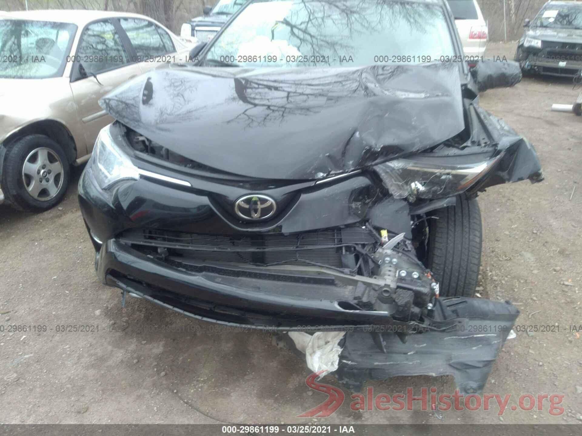 2T3RFREV3JW818544 2018 TOYOTA RAV4