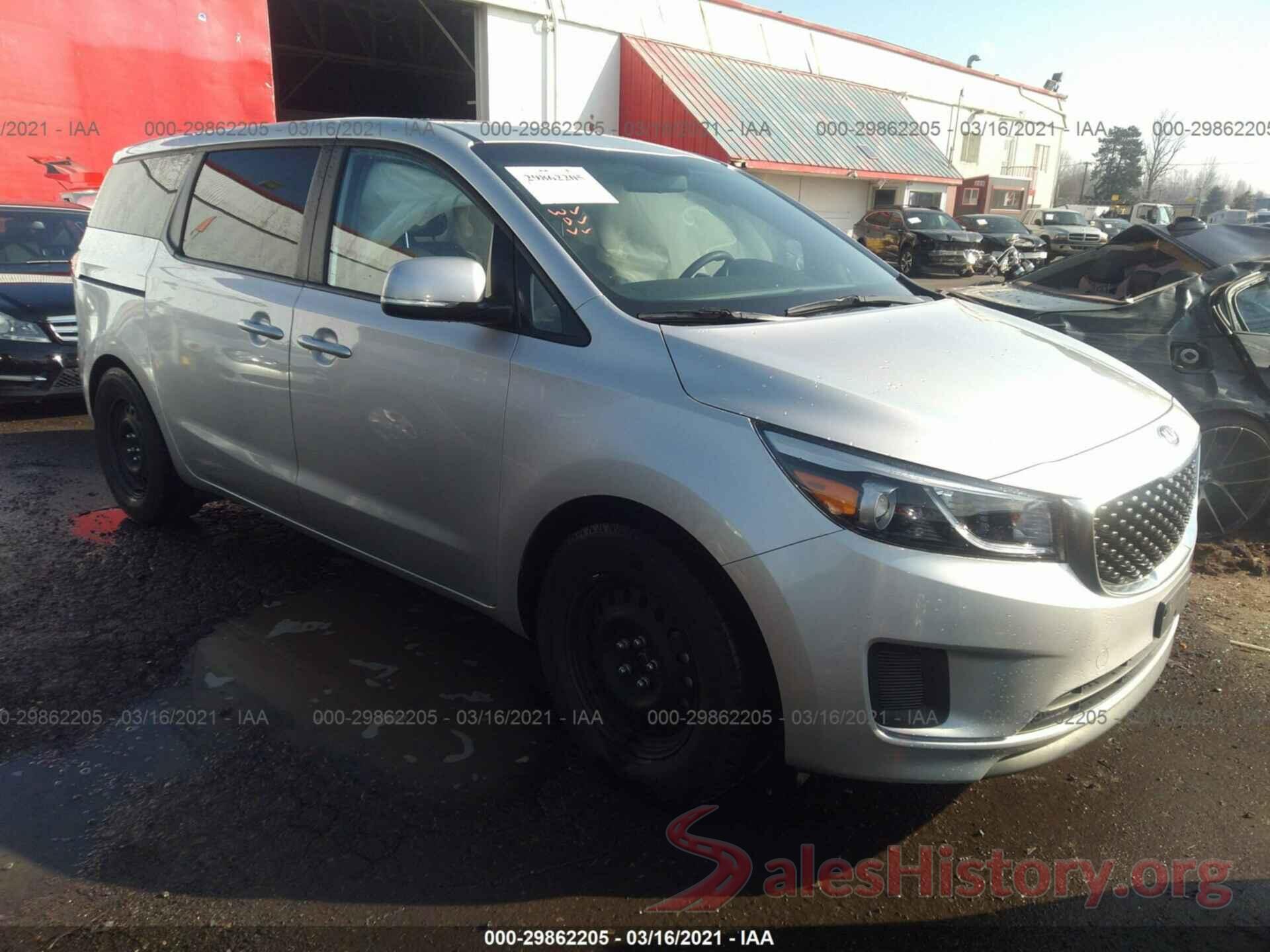 KNDMB5C17H6218393 2017 KIA SEDONA