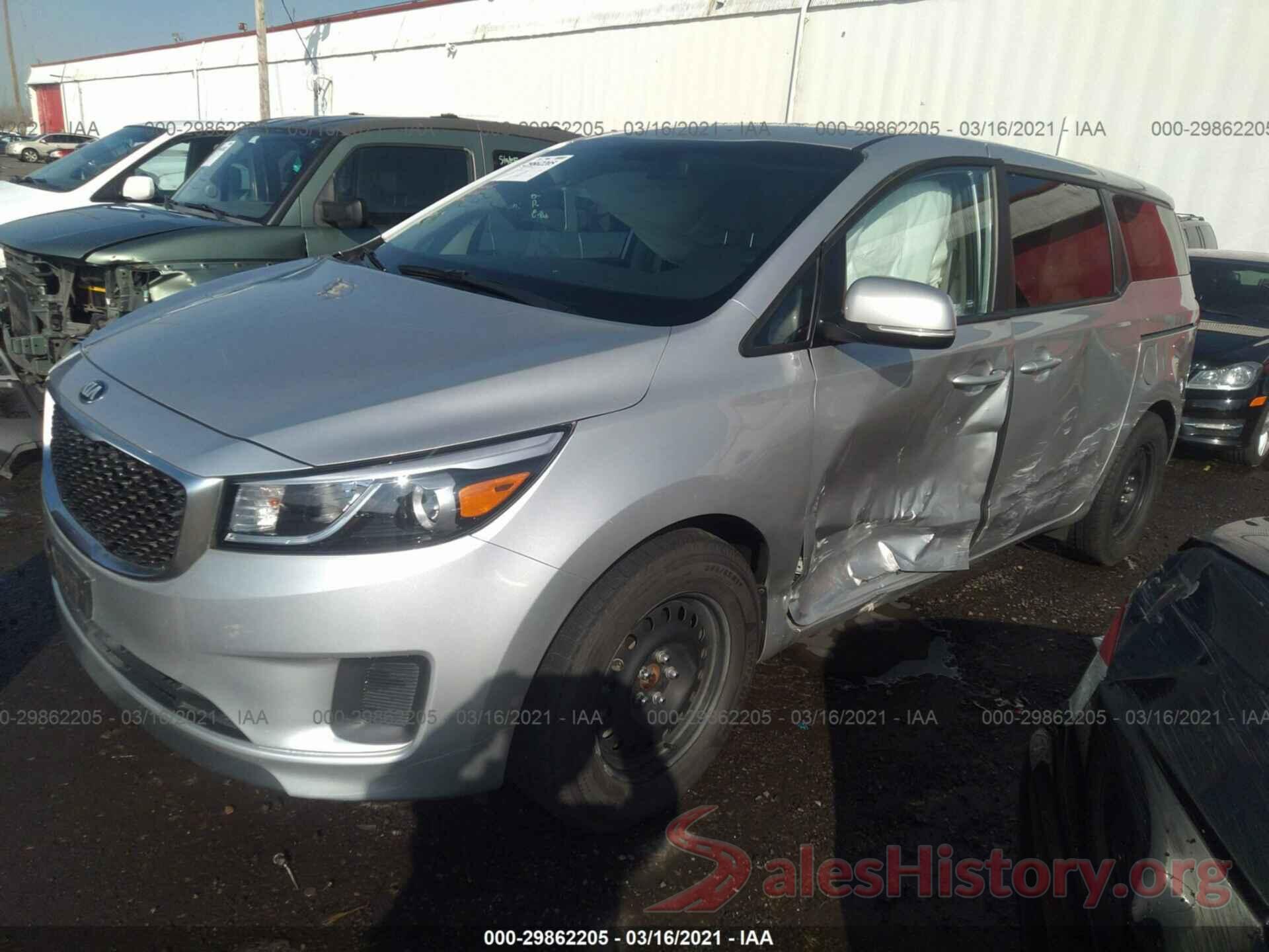 KNDMB5C17H6218393 2017 KIA SEDONA