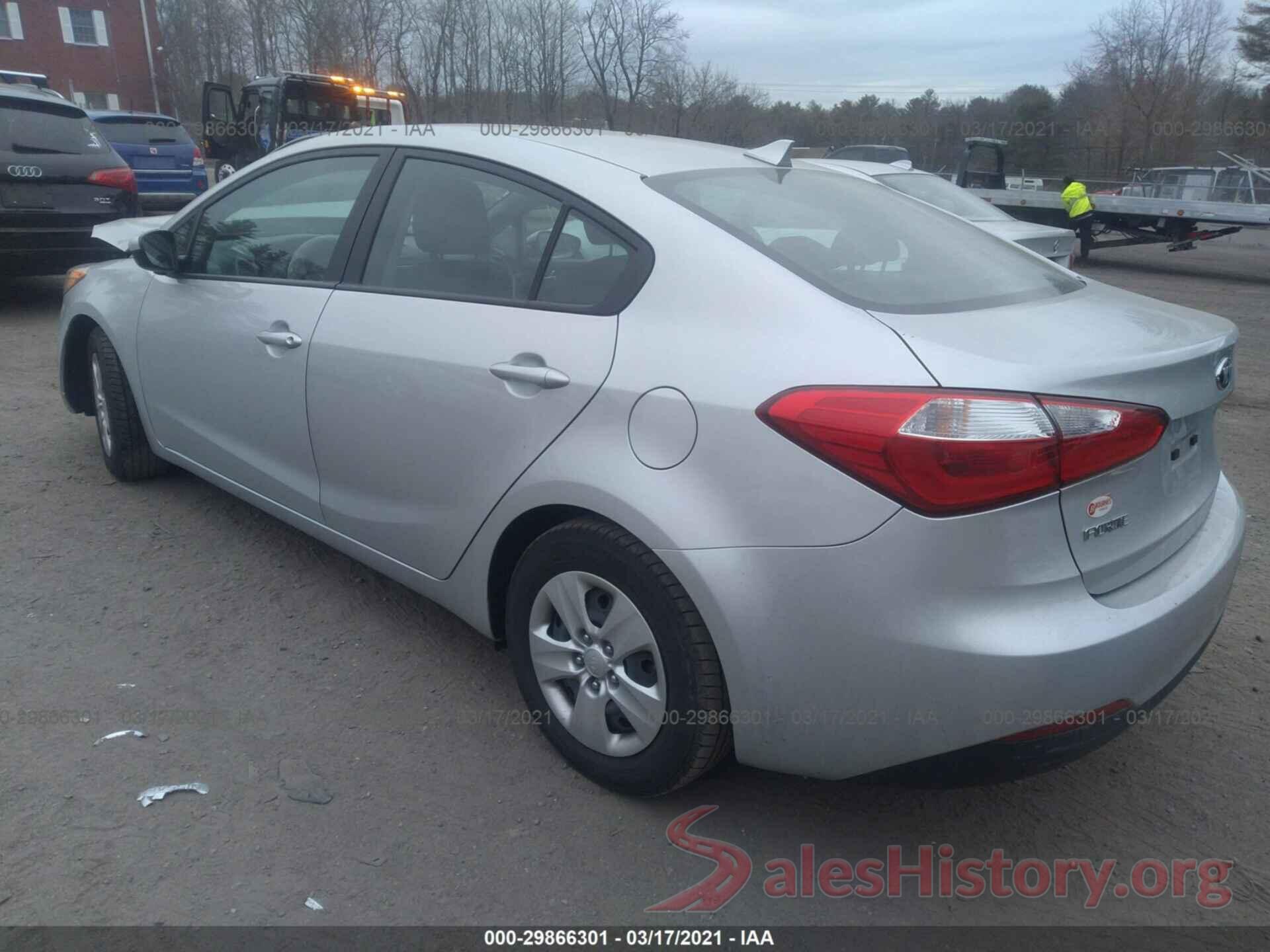 KNAFK4A67G5617548 2016 KIA FORTE