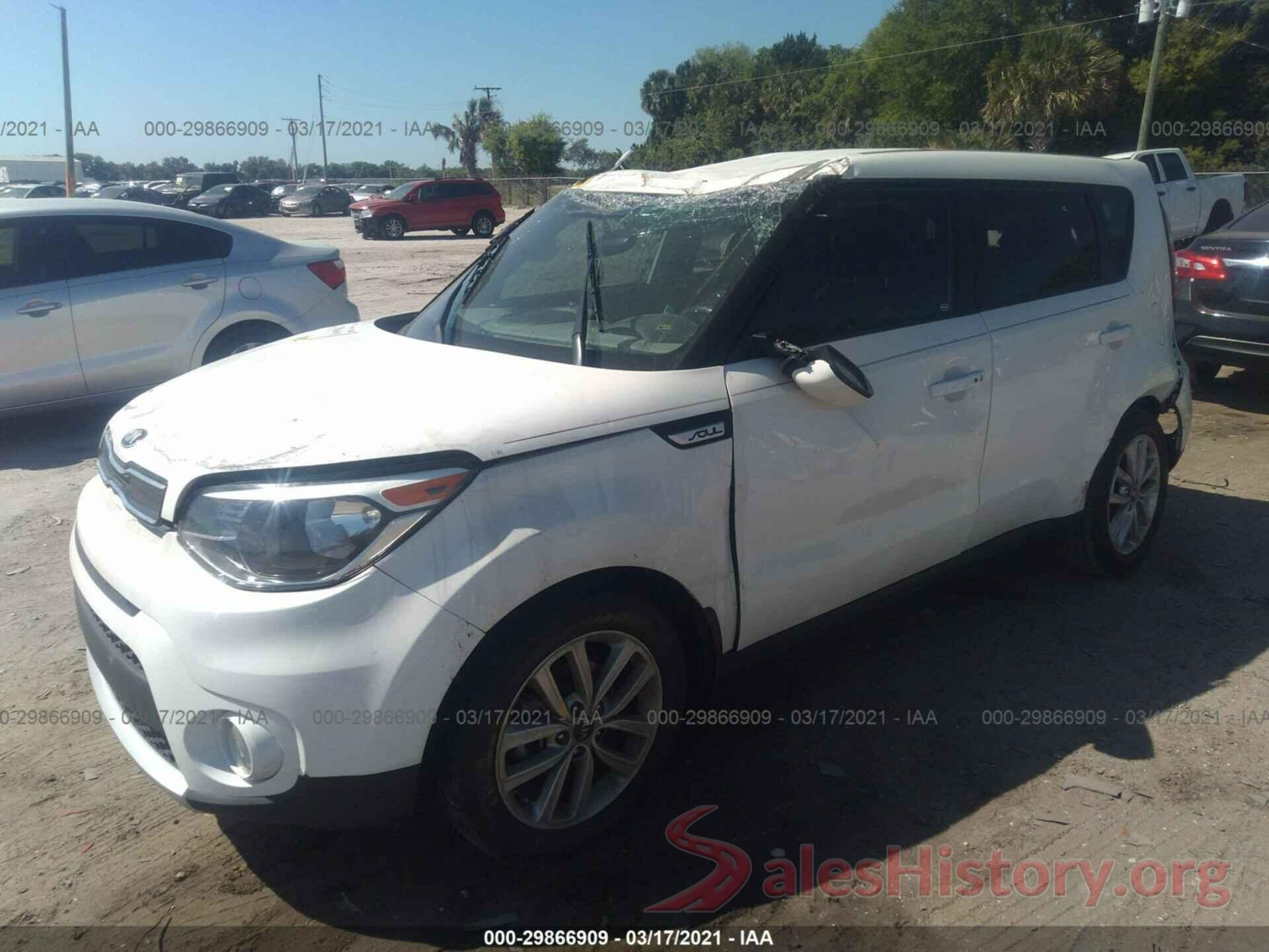 KNDJP3A5XJ7589627 2018 KIA SOUL