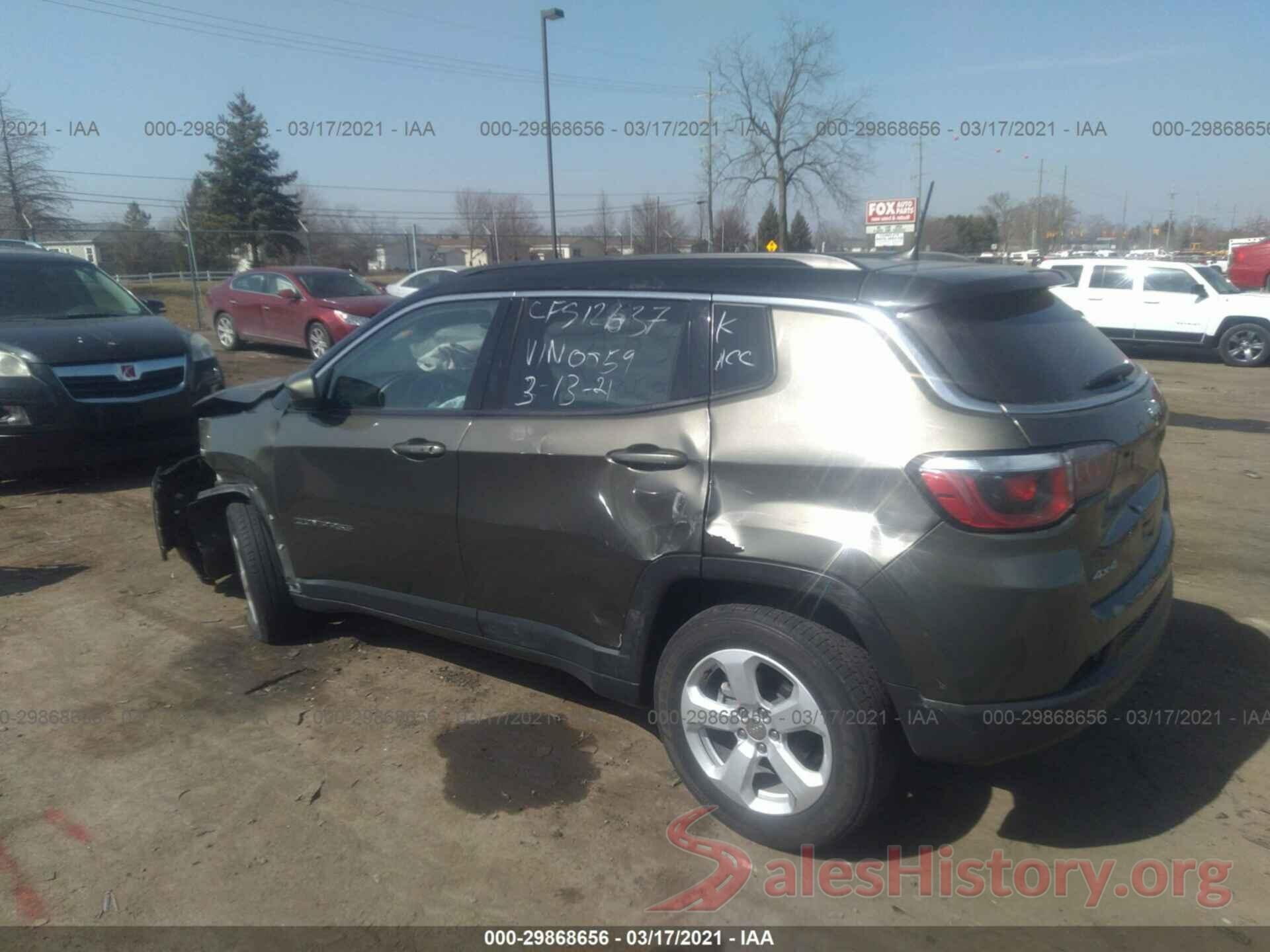 3C4NJDBB9JT350059 2018 JEEP COMPASS