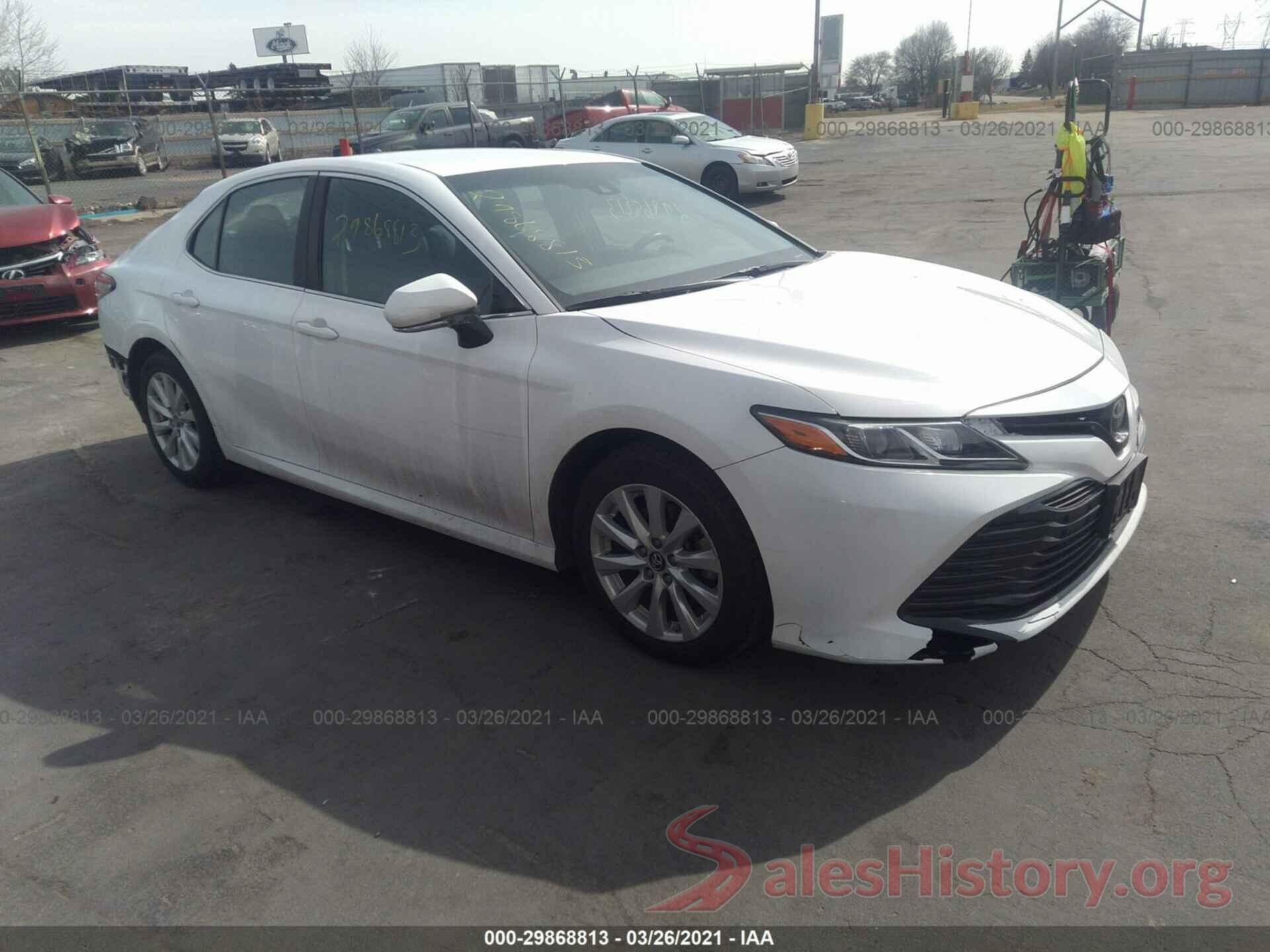 4T1B11HK9JU544892 2018 TOYOTA CAMRY