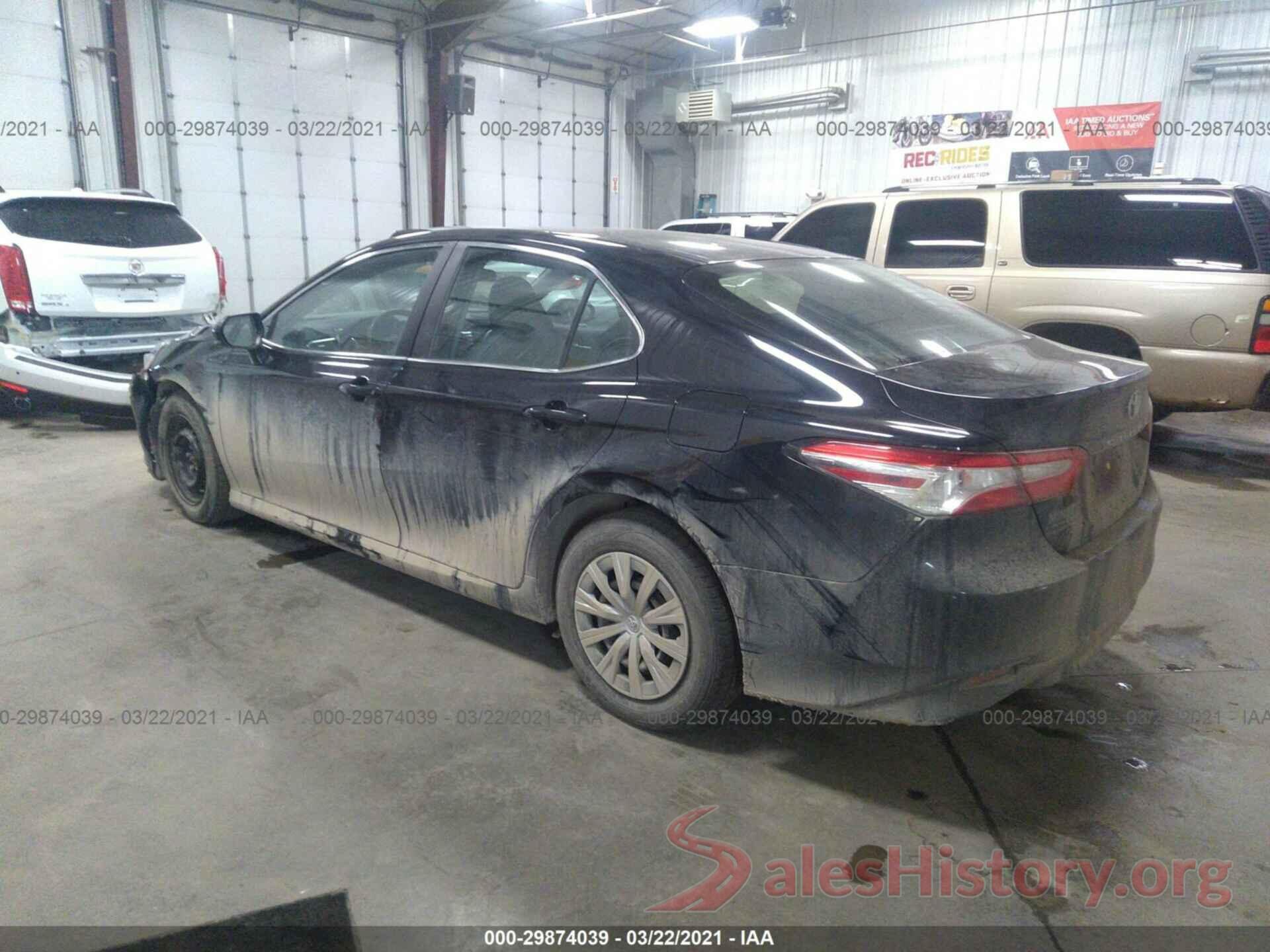 4T1B11HK9JU557867 2018 TOYOTA CAMRY