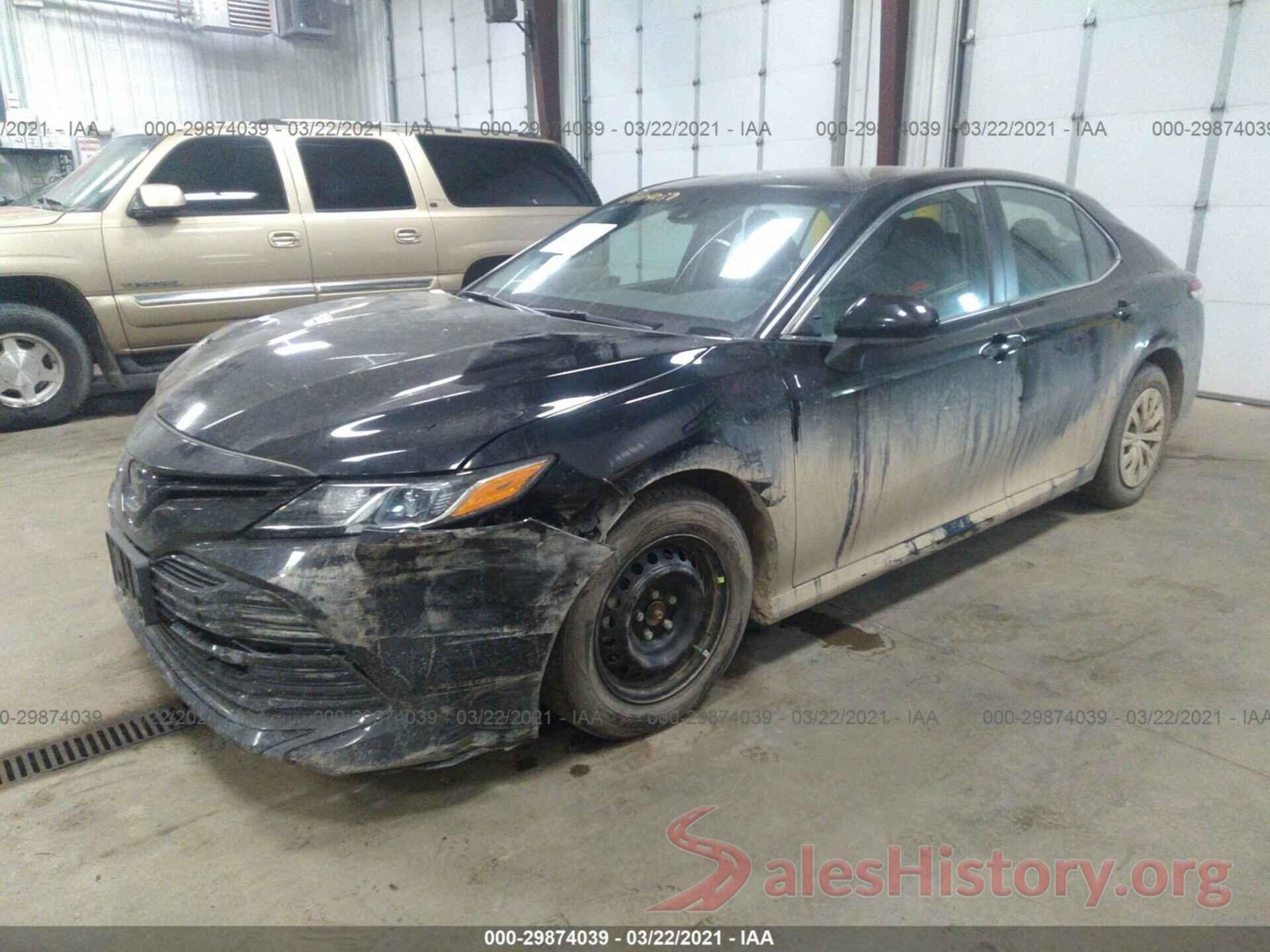 4T1B11HK9JU557867 2018 TOYOTA CAMRY