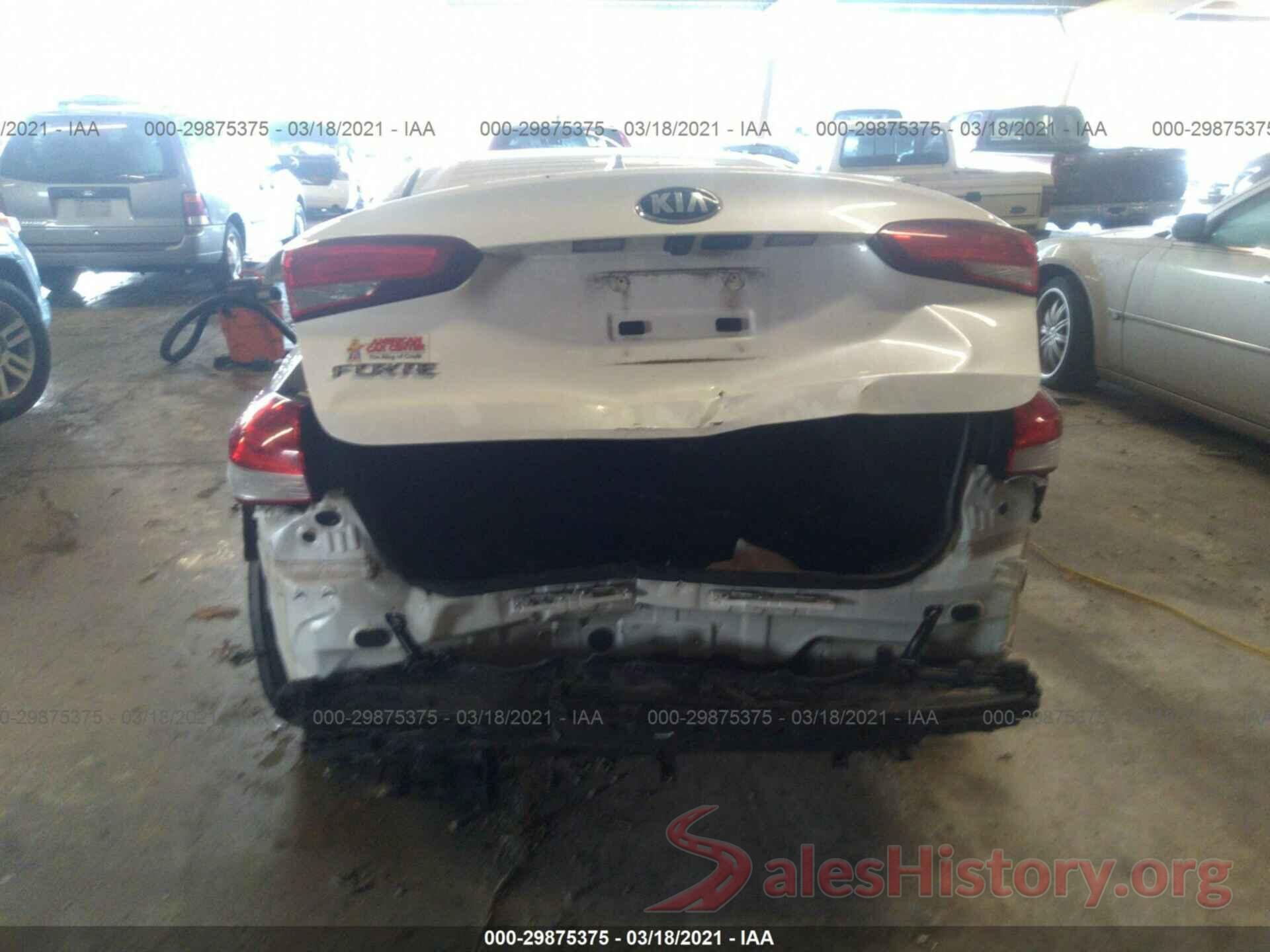 3KPFL4A7XHE132433 2017 KIA FORTE