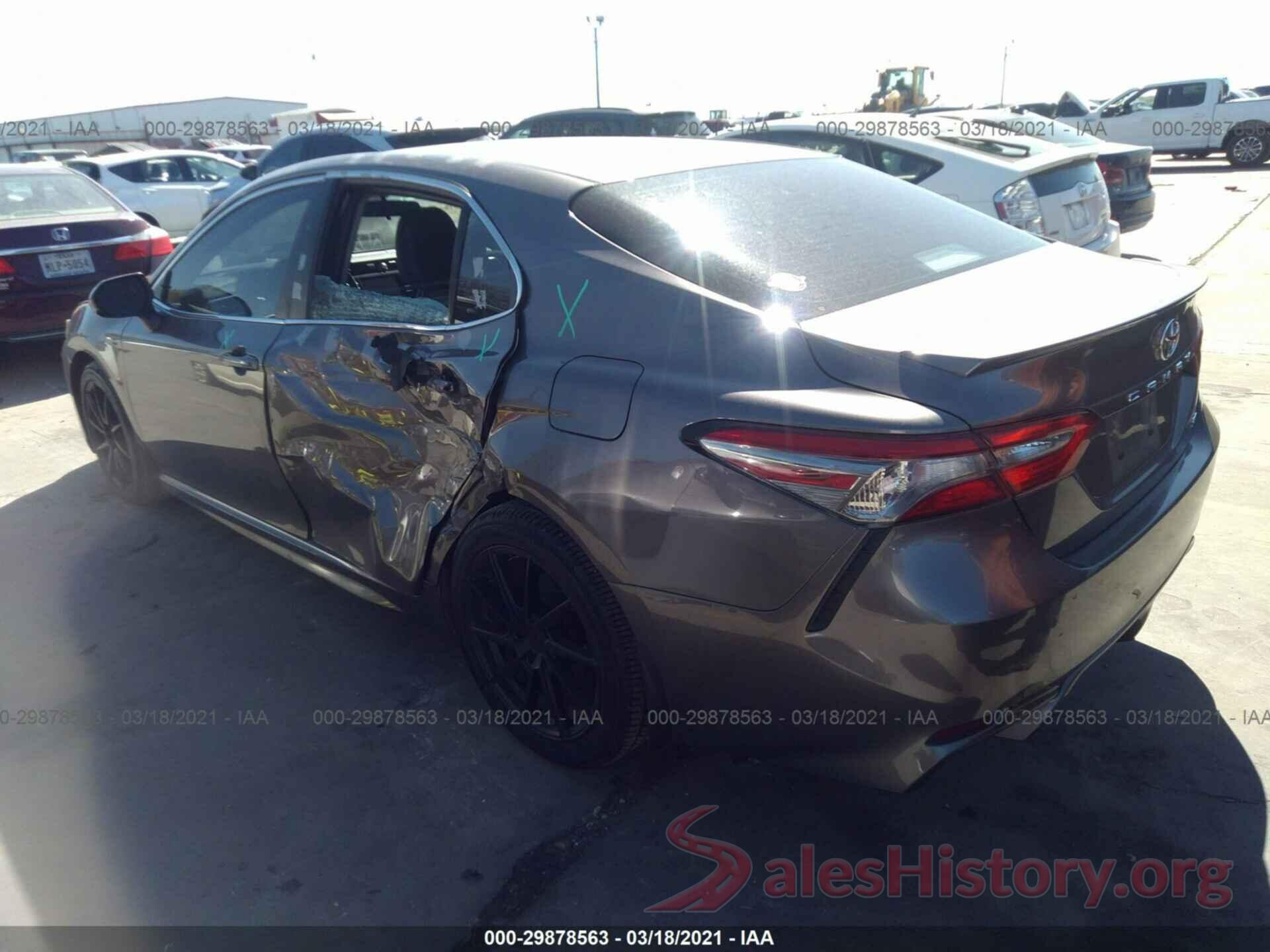 4T1B11HKXJU521380 2018 TOYOTA CAMRY