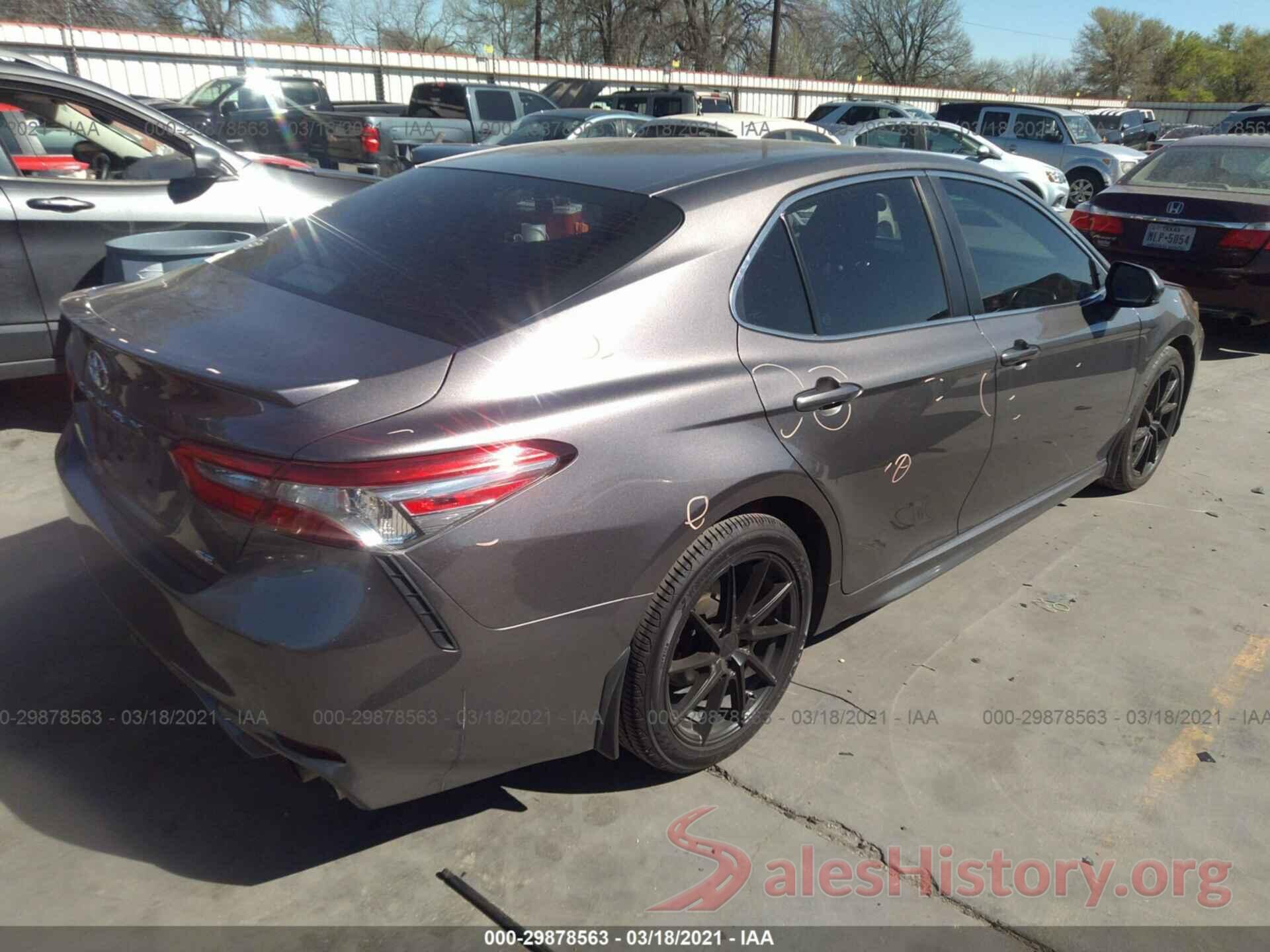 4T1B11HKXJU521380 2018 TOYOTA CAMRY