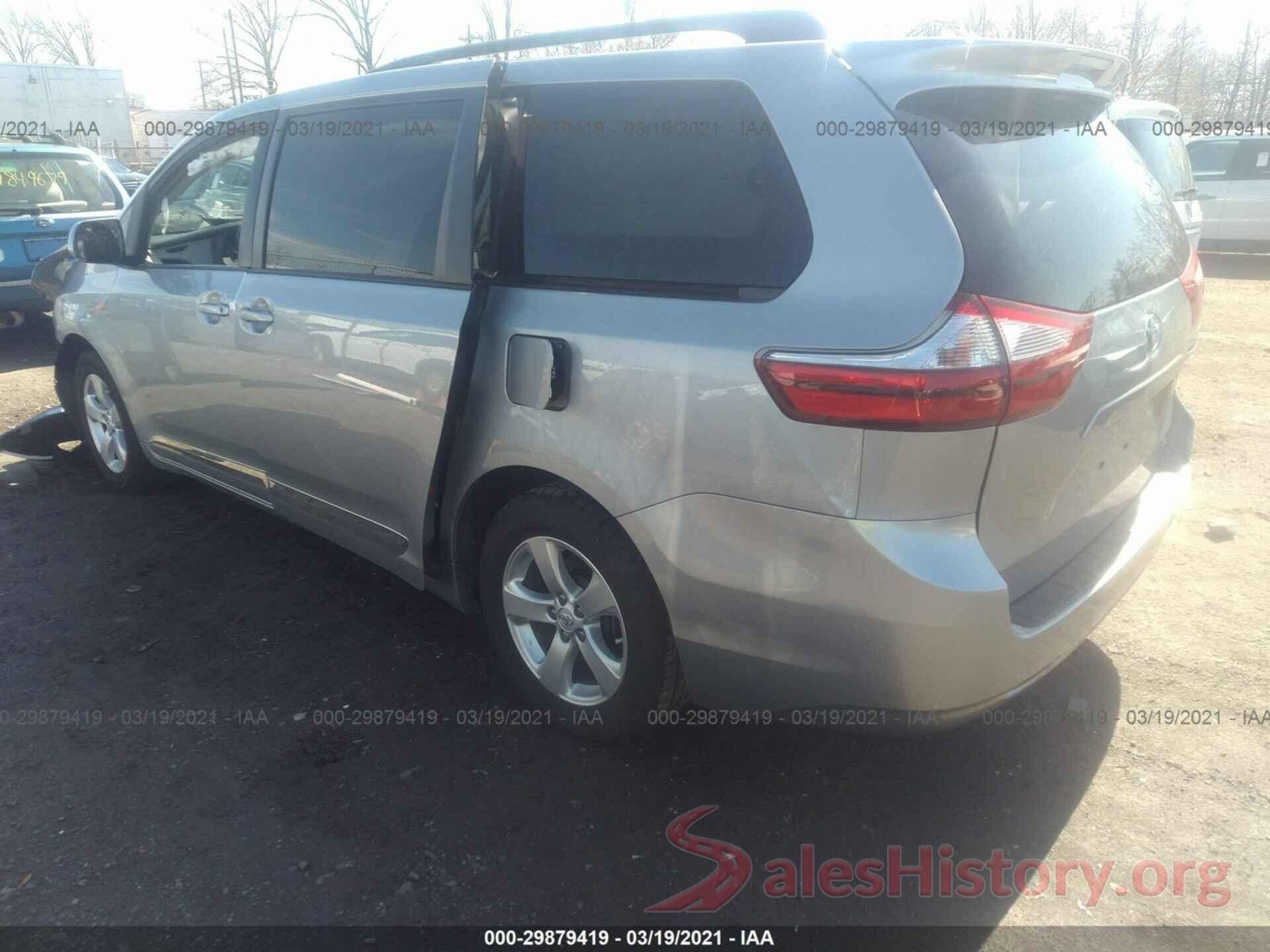 5TDKZ3DC6HS824839 2017 TOYOTA SIENNA