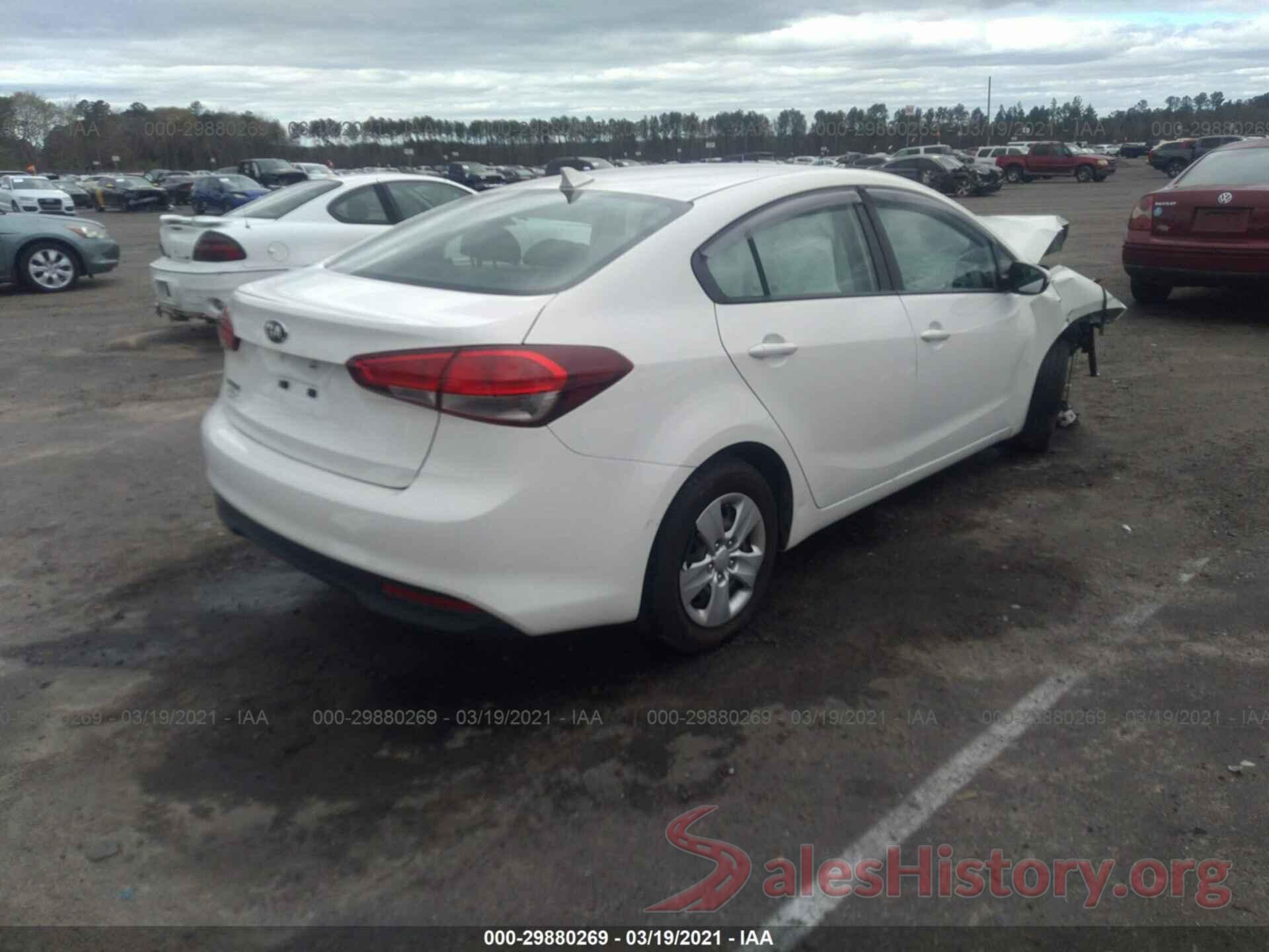 3KPFK4A74HE028216 2017 KIA FORTE