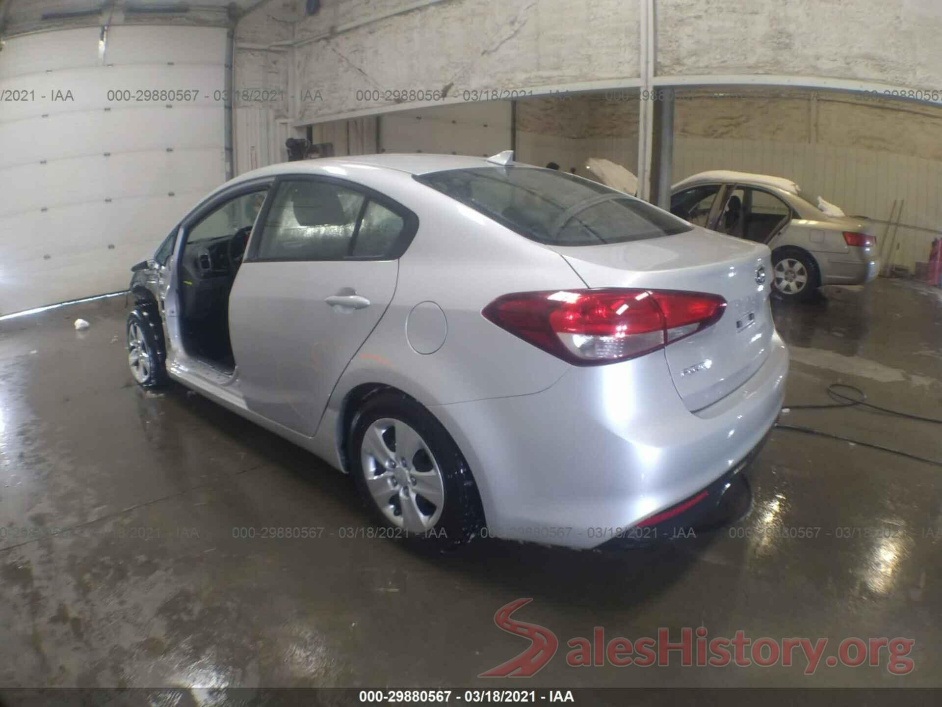 3KPFK4A75JE282510 2018 KIA FORTE