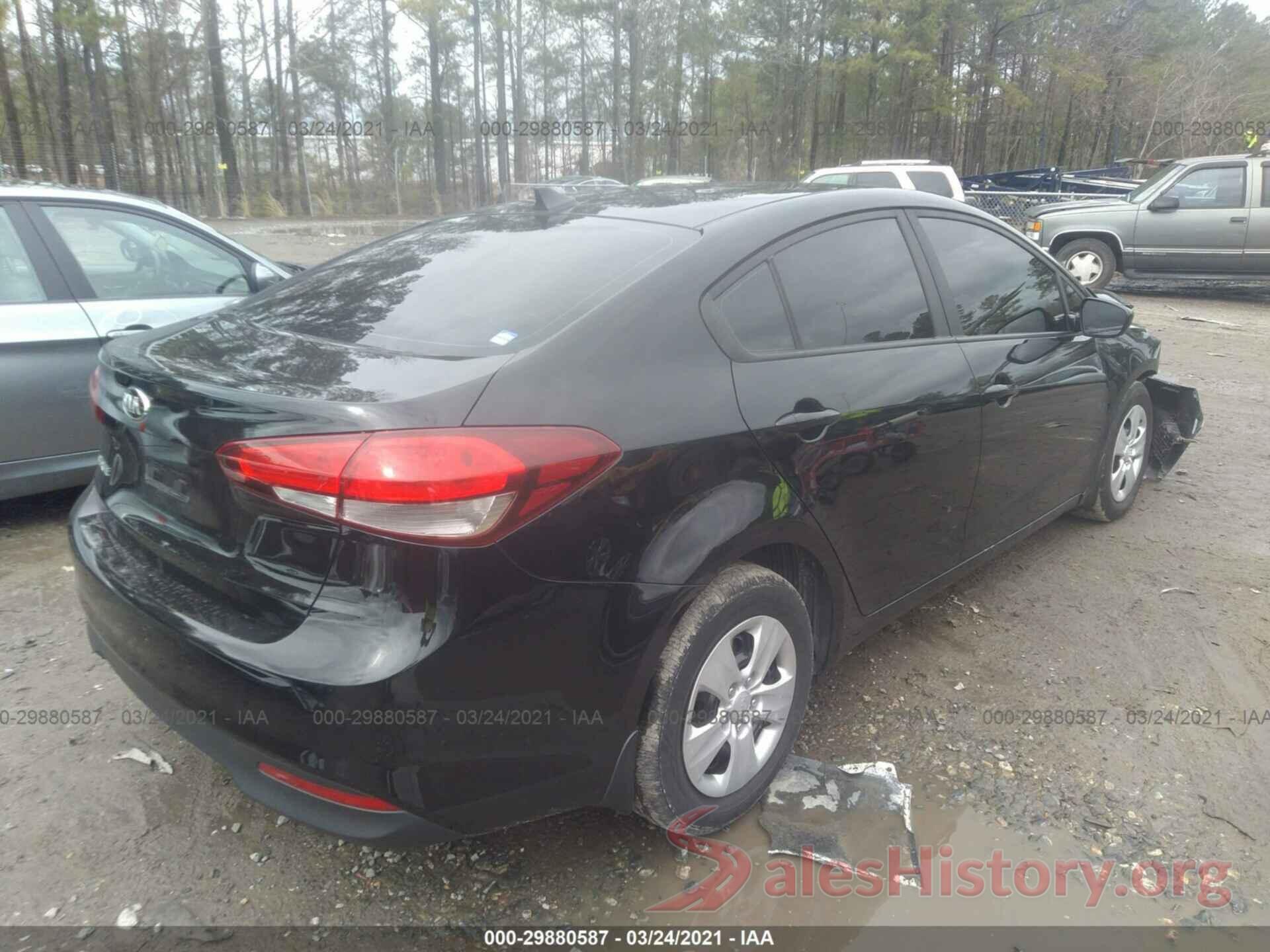 3KPFK4A72HE115886 2017 KIA FORTE