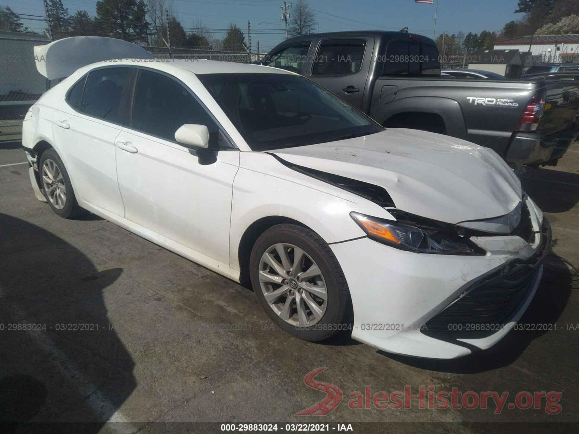 4T1B11HK9JU645754 2018 TOYOTA CAMRY