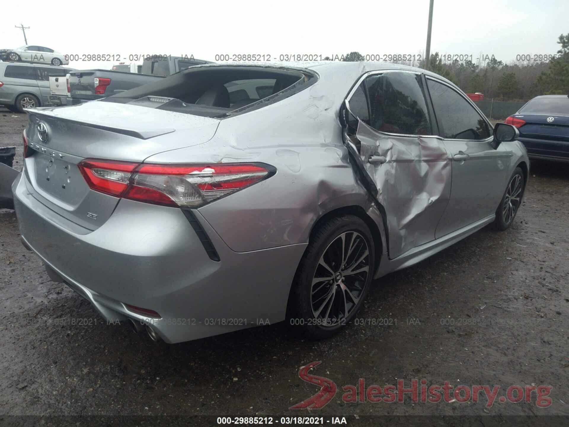 4T1B11HK8JU039944 2018 TOYOTA CAMRY