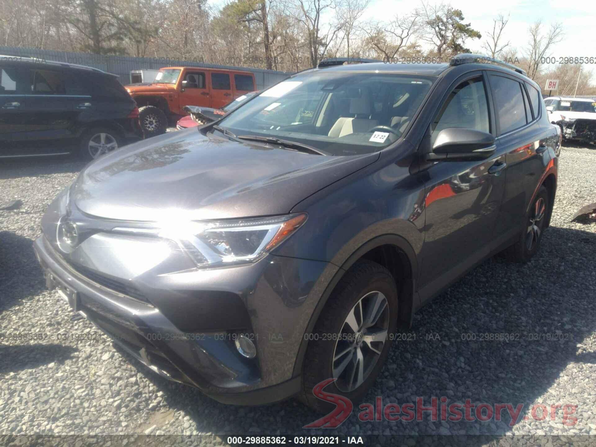 JTMRFREV6HJ112743 2017 TOYOTA RAV4