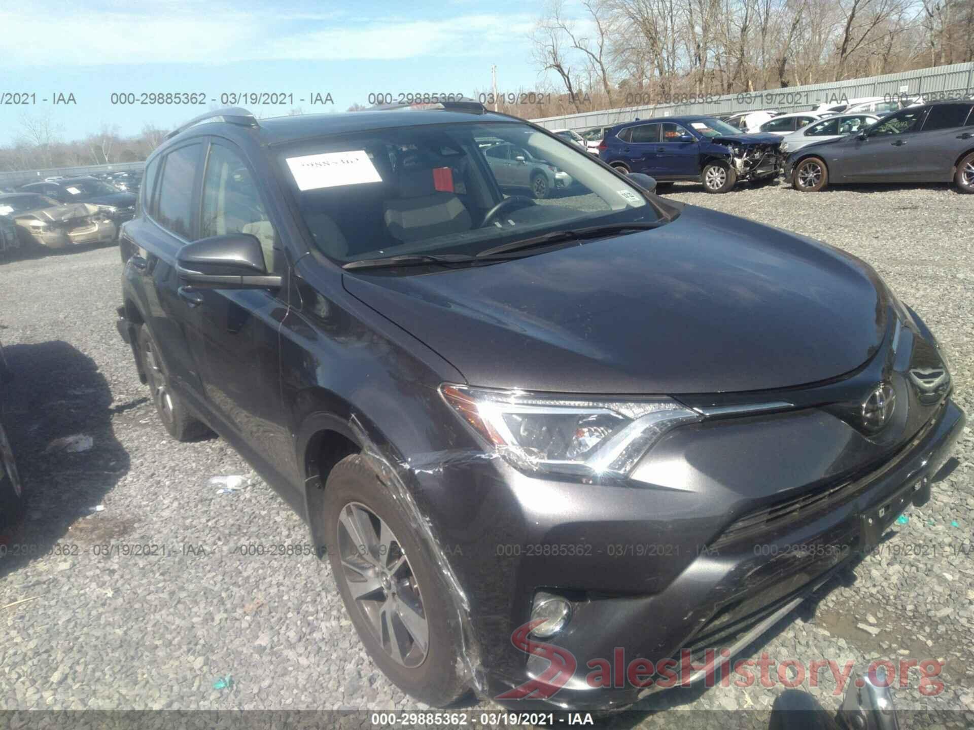 JTMRFREV6HJ112743 2017 TOYOTA RAV4