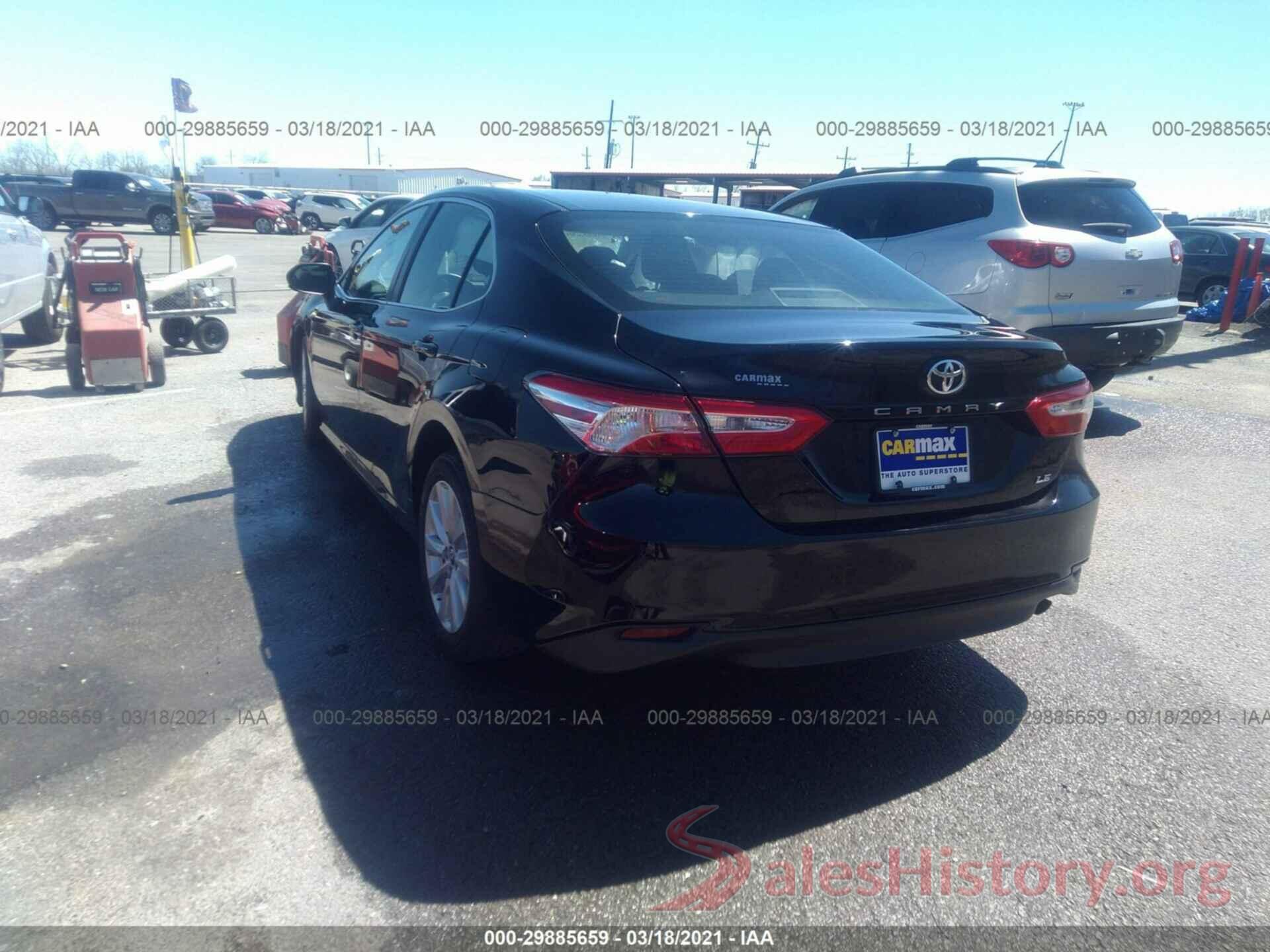 4T1B11HK3JU615889 2018 TOYOTA CAMRY