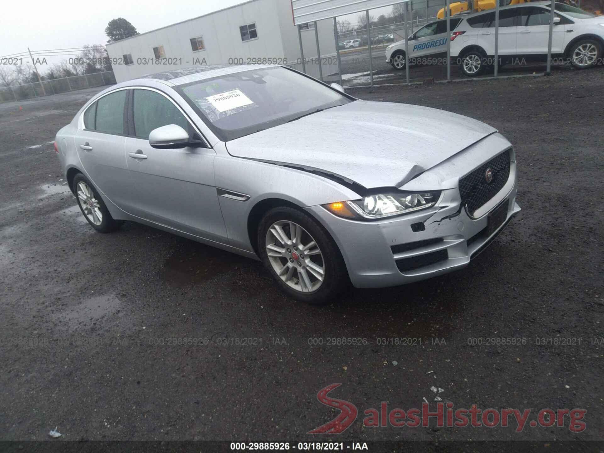 SAJAJ4FN6JCP24966 2018 JAGUAR XE