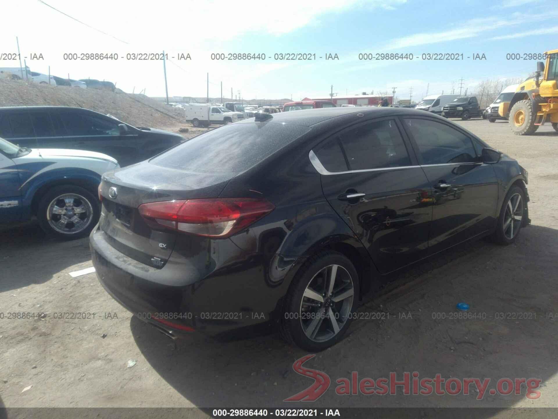 3KPFN4A82JE207960 2018 KIA FORTE