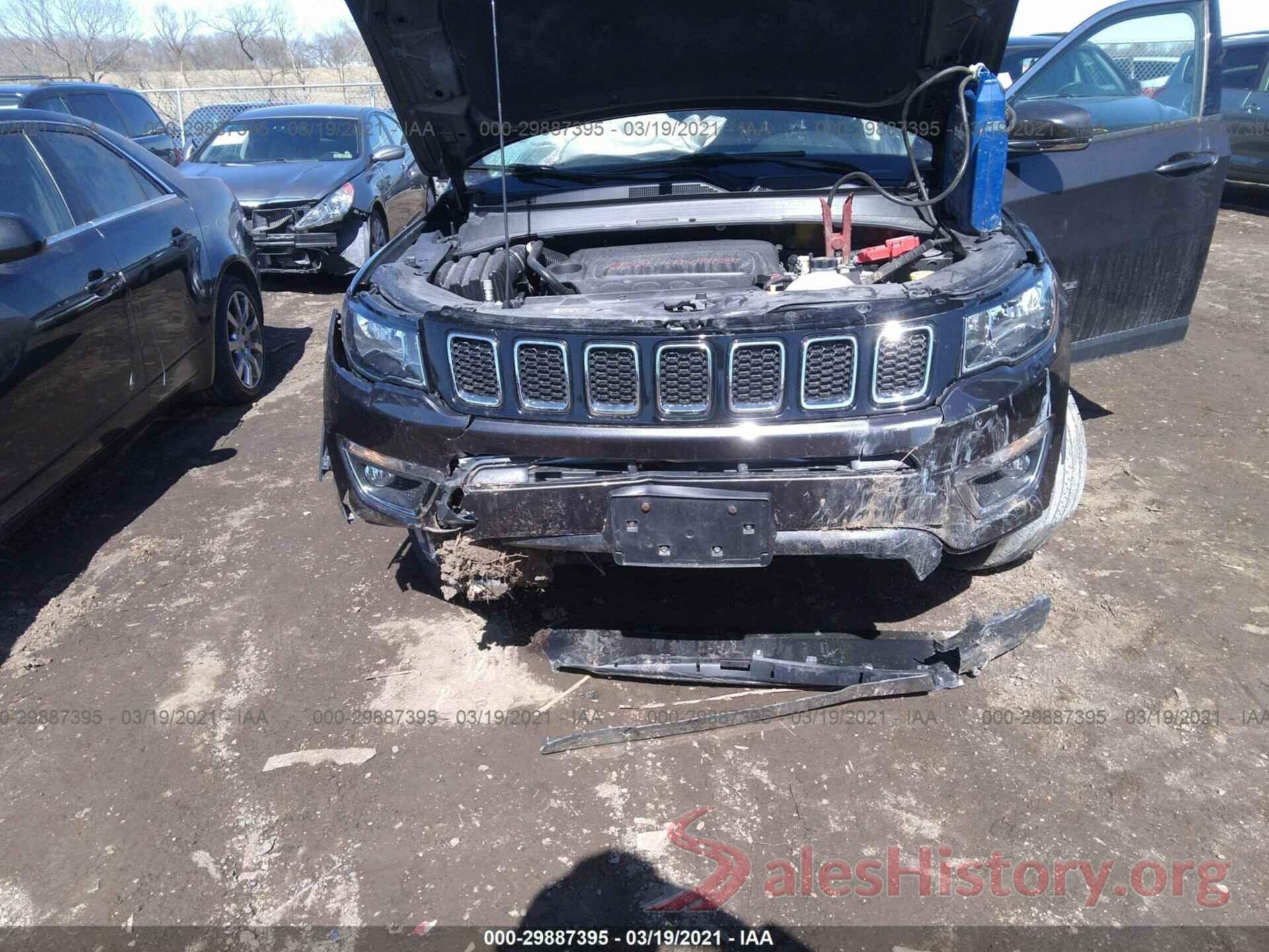 3C4NJDCB0KT620697 2019 JEEP COMPASS