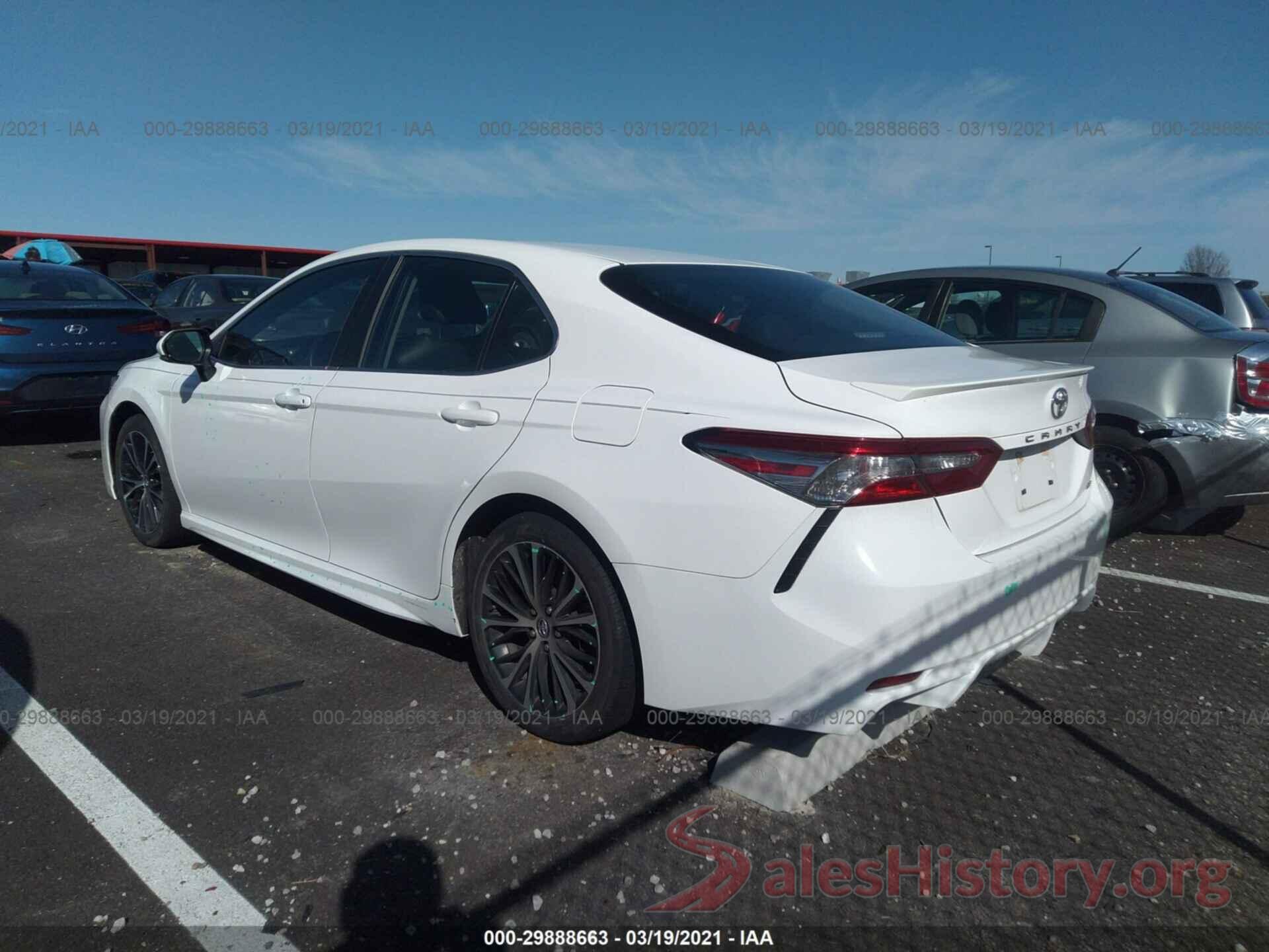 4T1B11HK1JU668297 2018 TOYOTA CAMRY