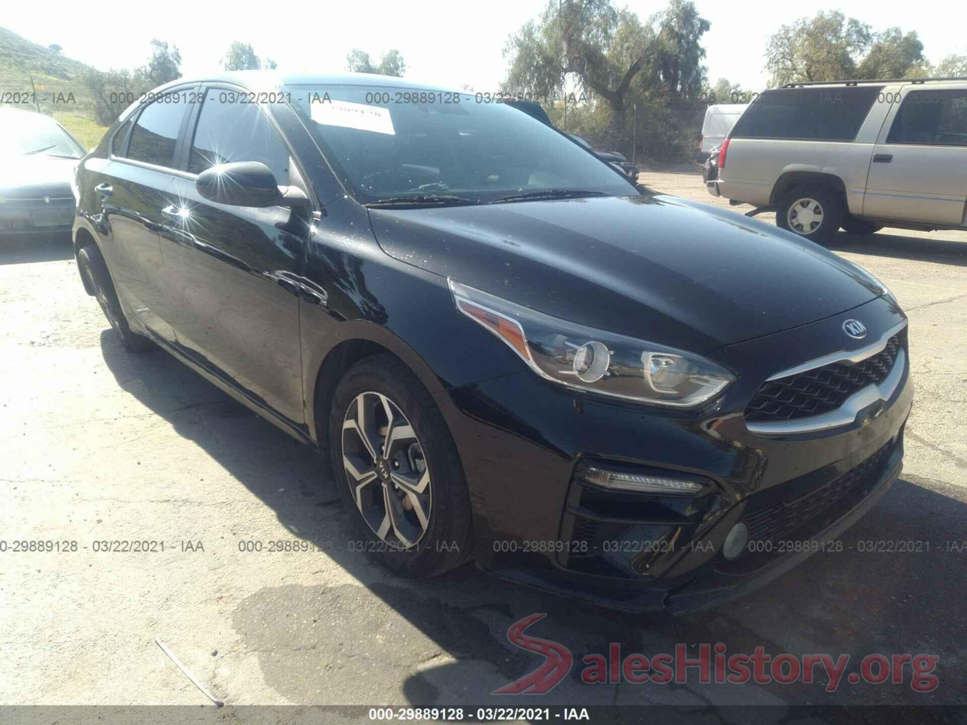 3KPF24AD9KE137641 2019 KIA FORTE