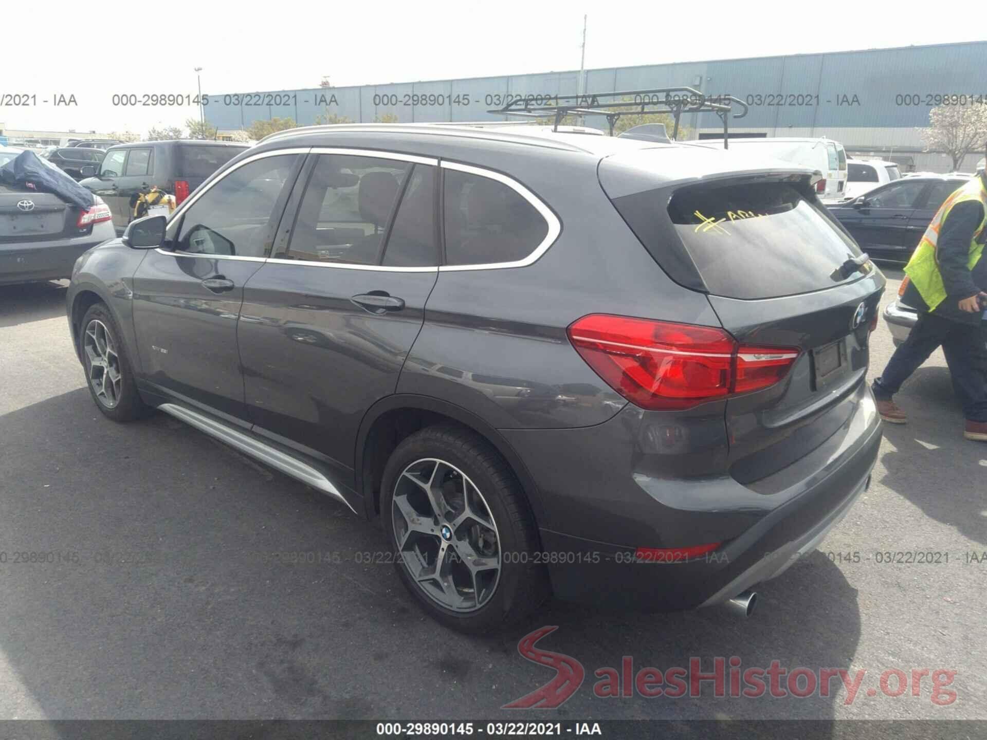 WBXHT3C30J5F88364 2018 BMW X1